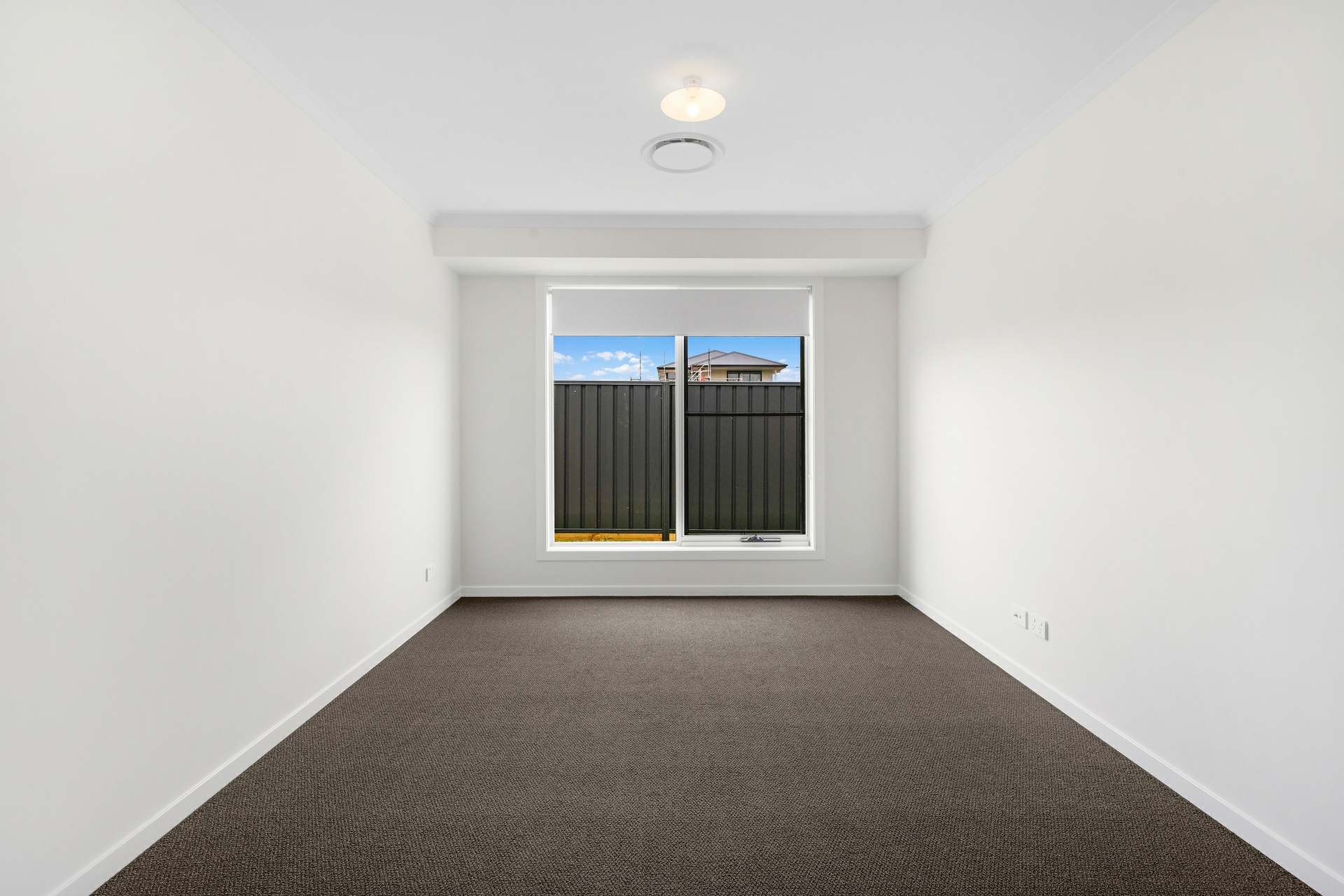 19 Springfield Drive, LOCHINVAR