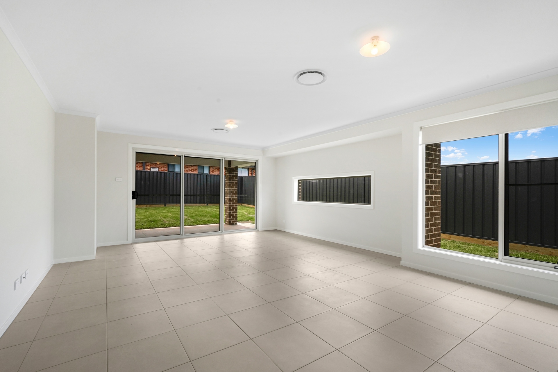 19 Springfield Drive, LOCHINVAR