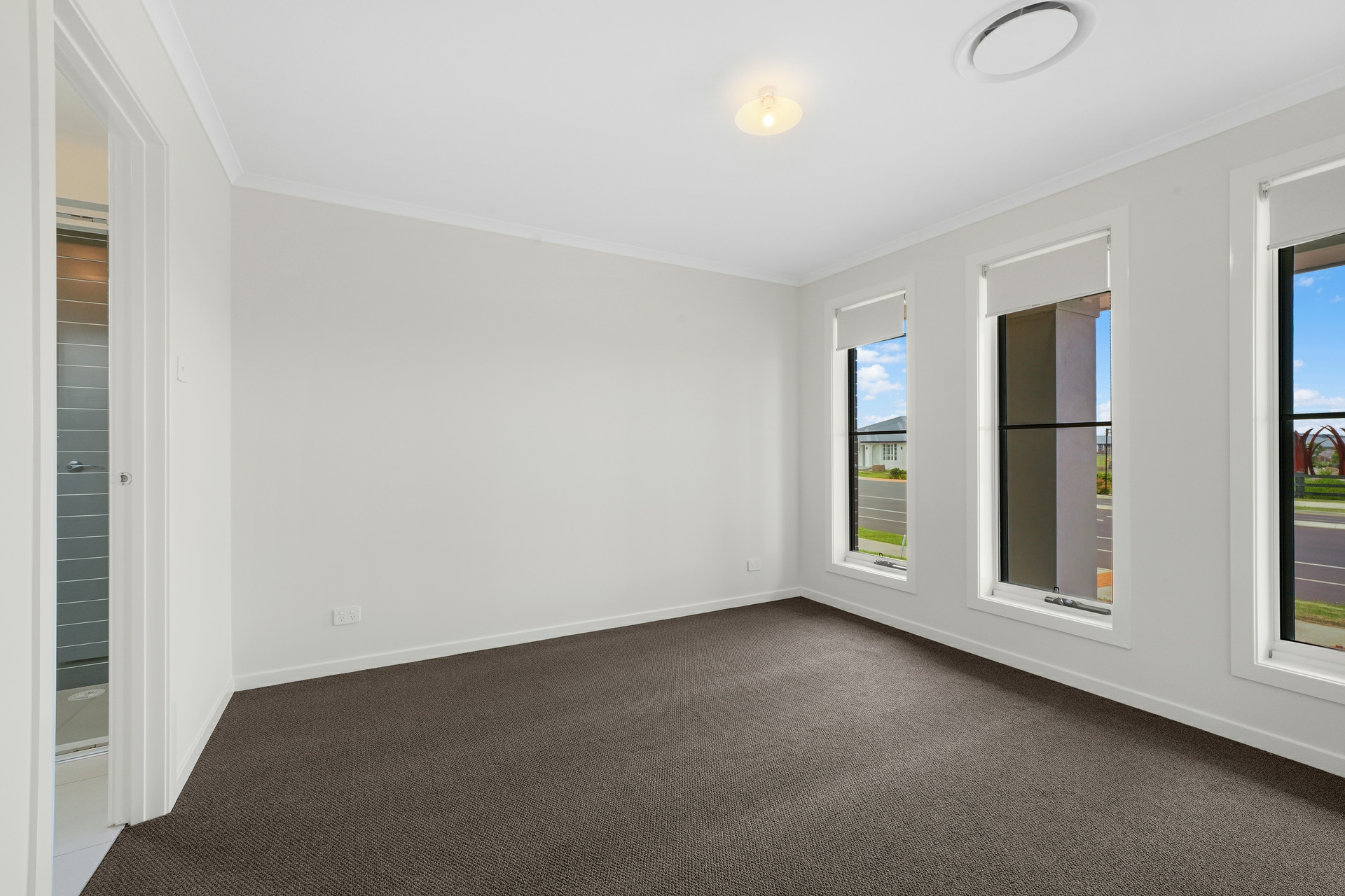 19 Springfield Drive, LOCHINVAR