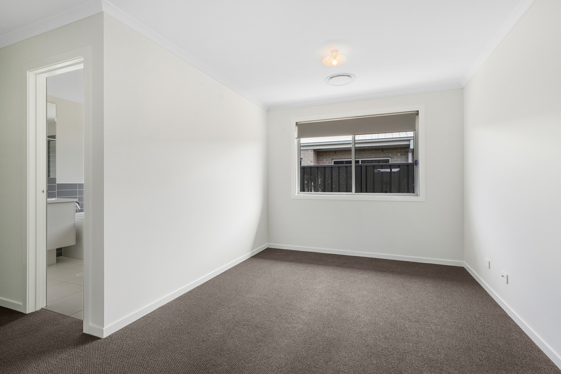 19 Springfield Drive, LOCHINVAR