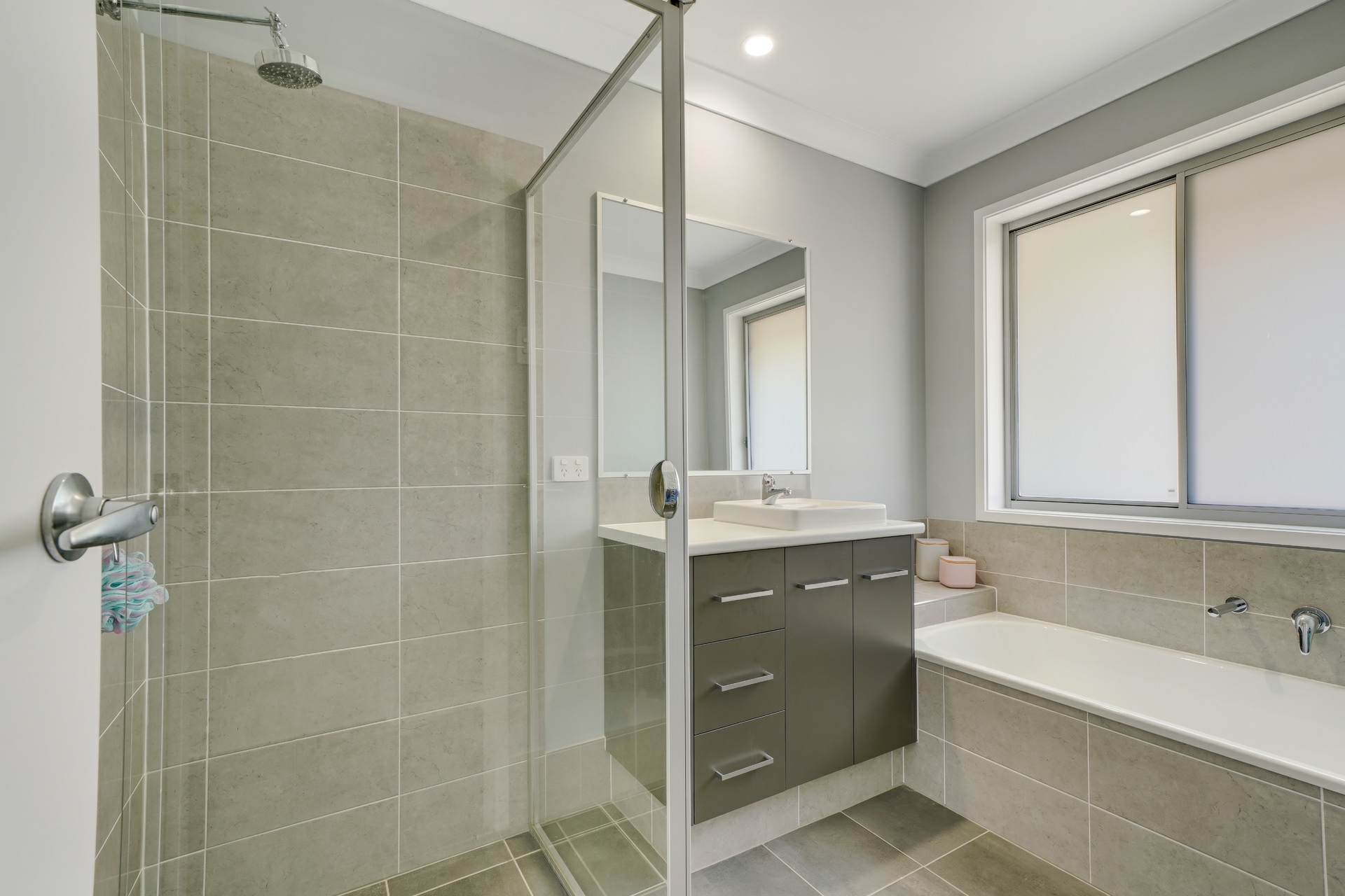 29 Golden Whistler Avenue, ABERGLASSLYN