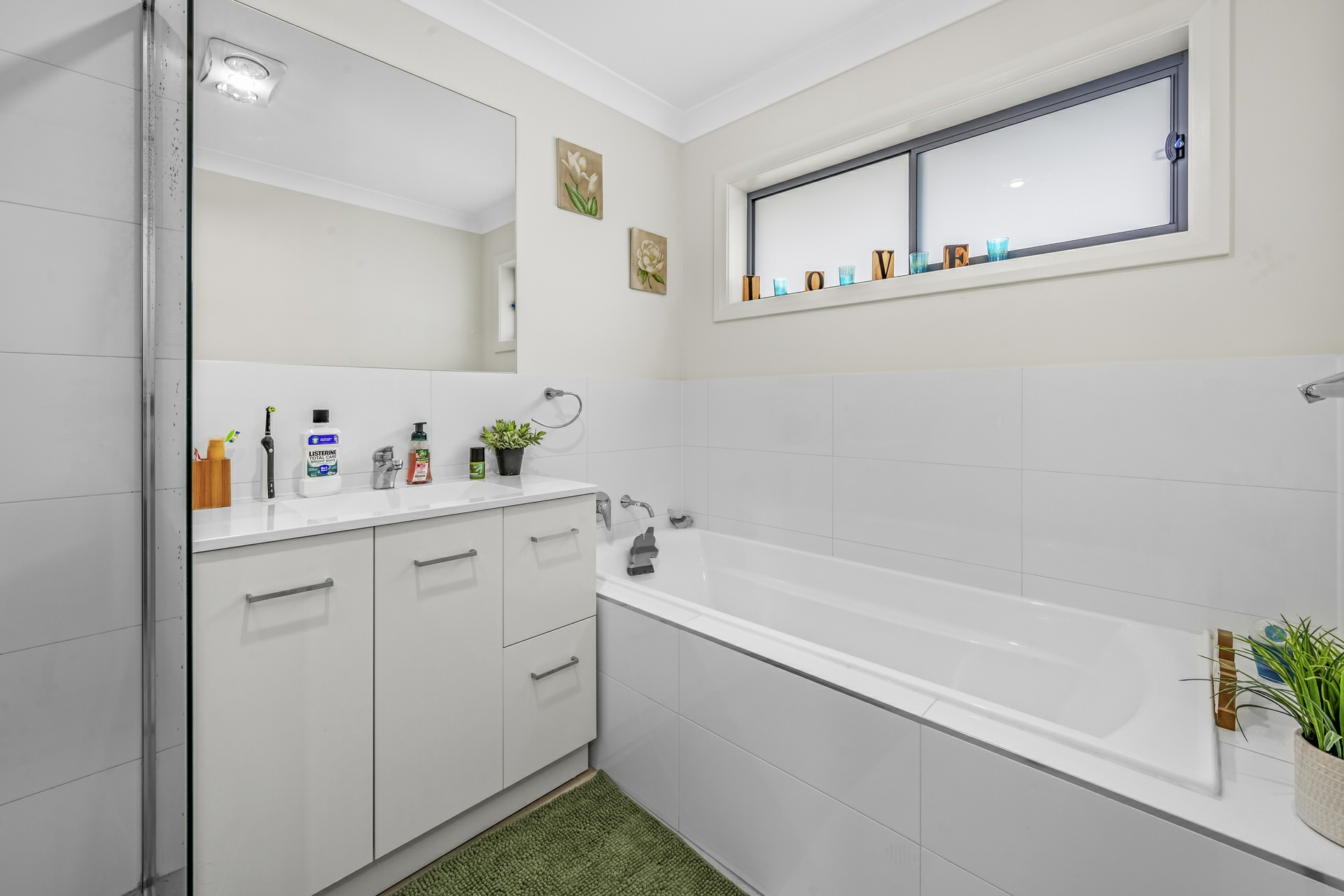 6 & 6a Ellesmere Street, THORNTON