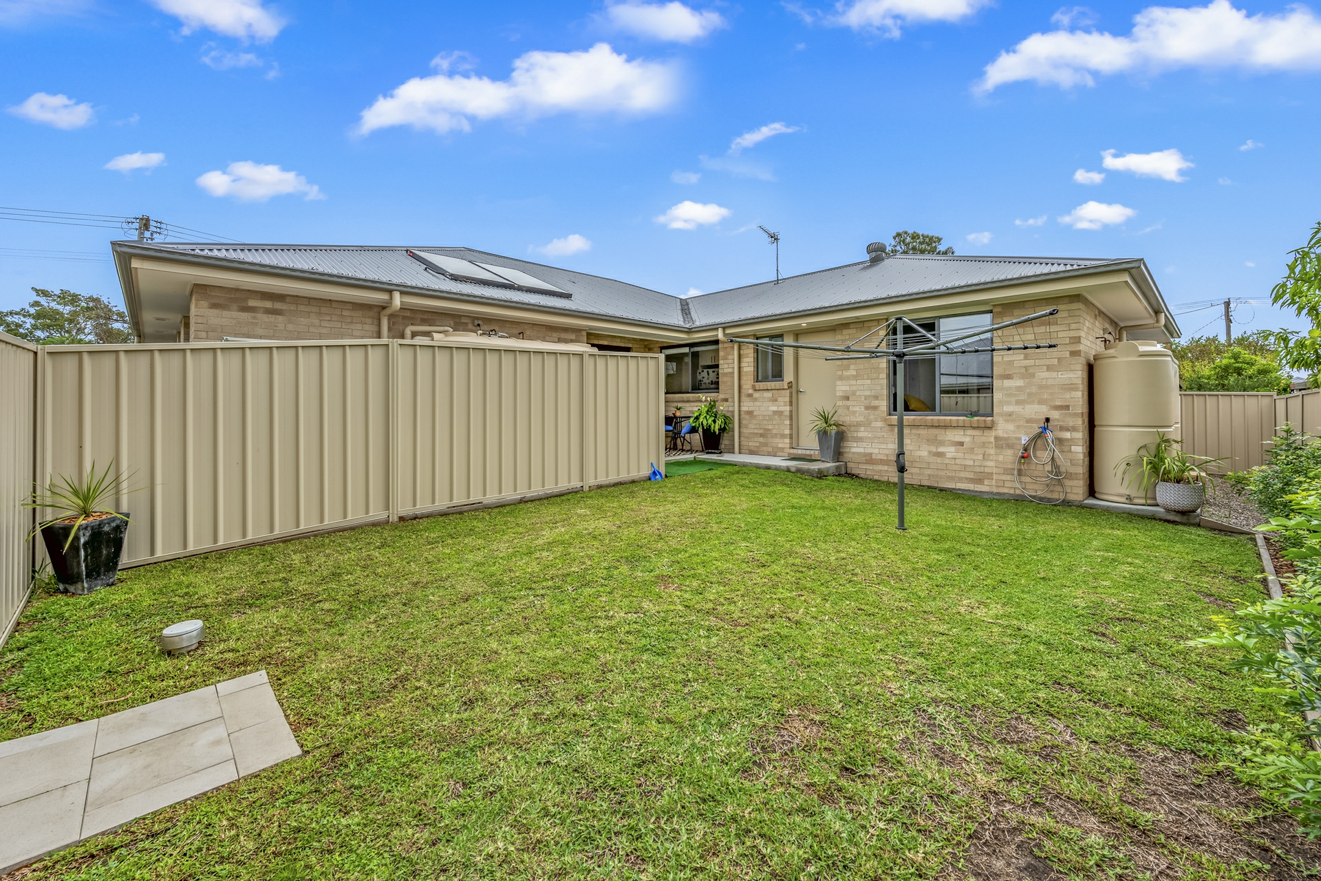 6 & 6a Ellesmere Street, THORNTON