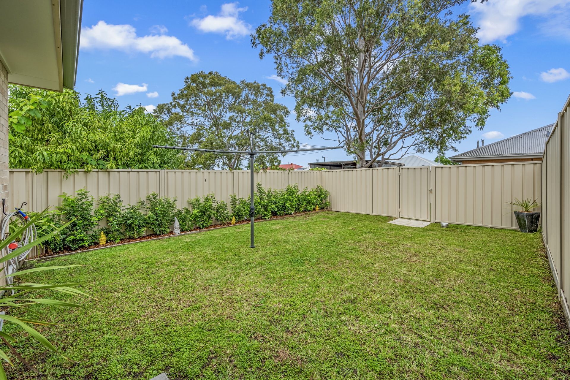 6 & 6a Ellesmere Street, THORNTON