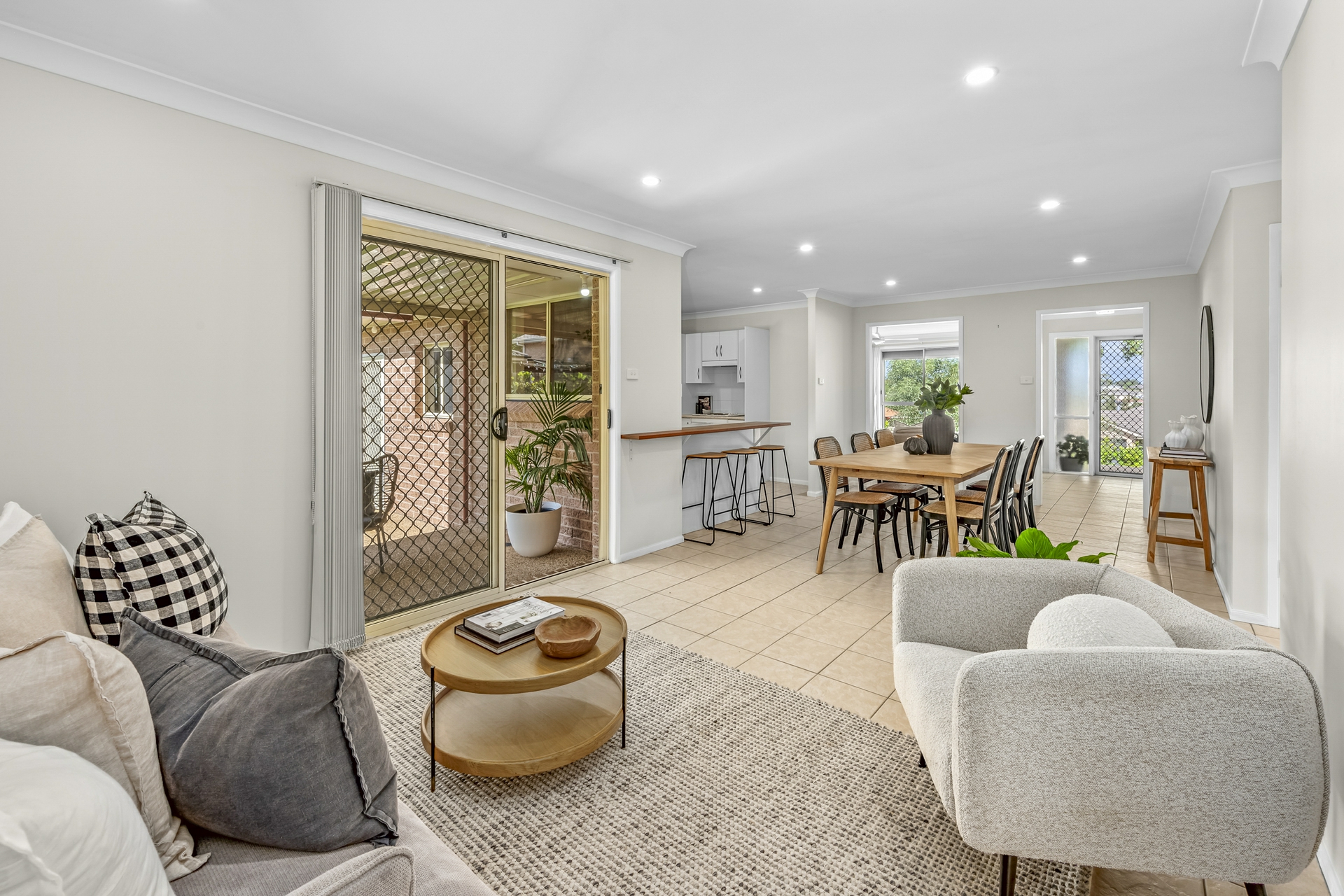 242 Denton Park Drive, ABERGLASSLYN