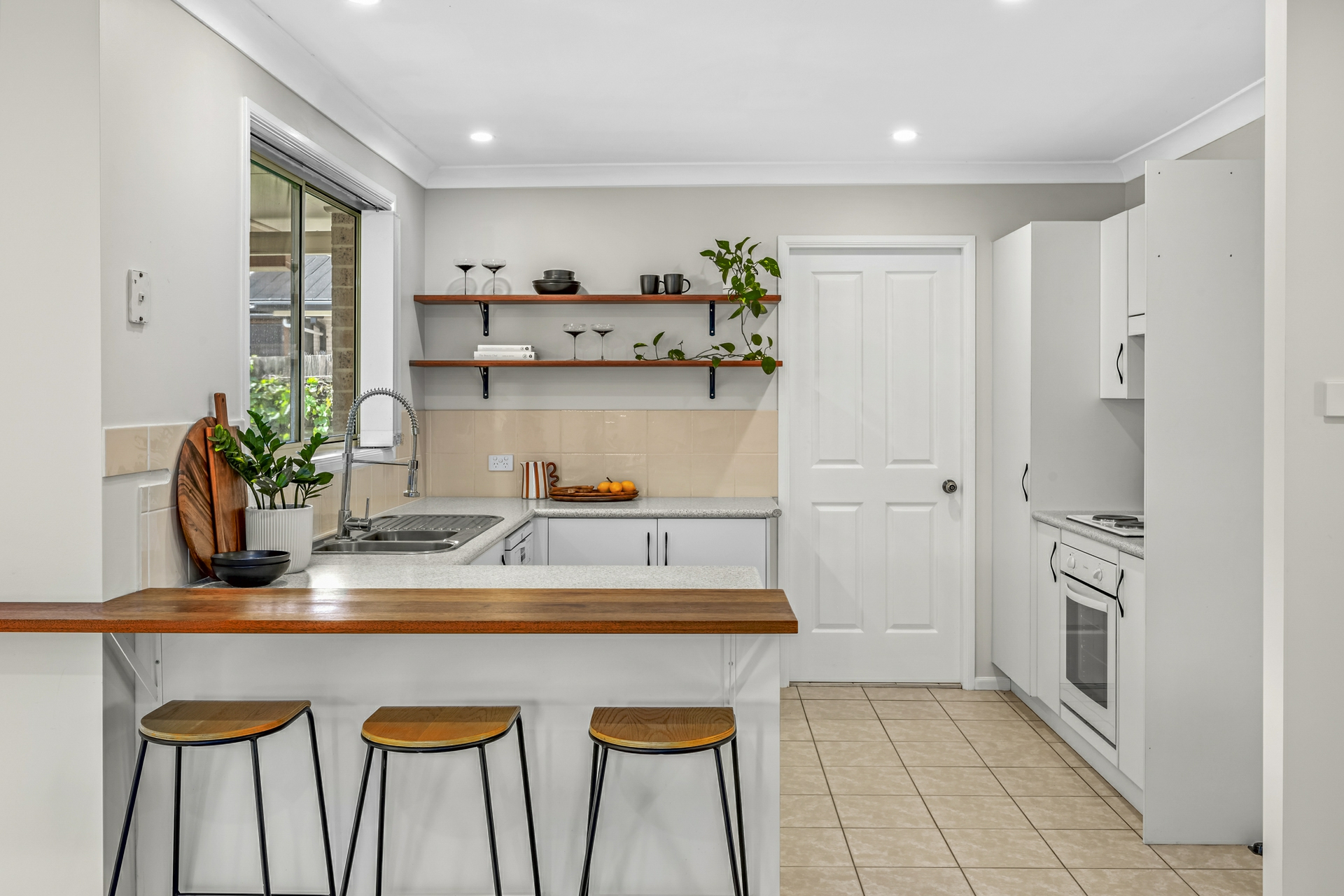 242 Denton Park Drive, ABERGLASSLYN