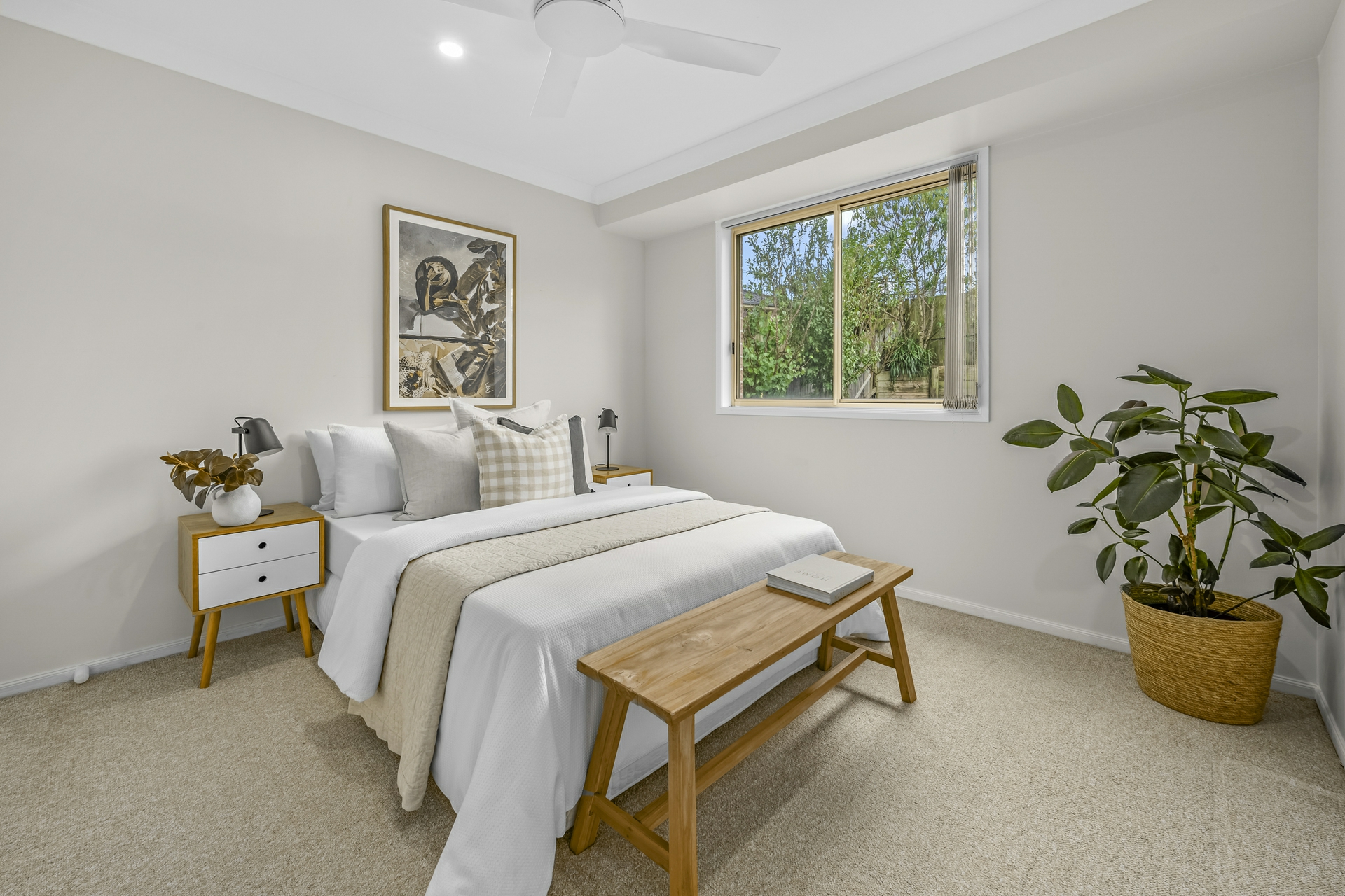 242 Denton Park Drive, ABERGLASSLYN