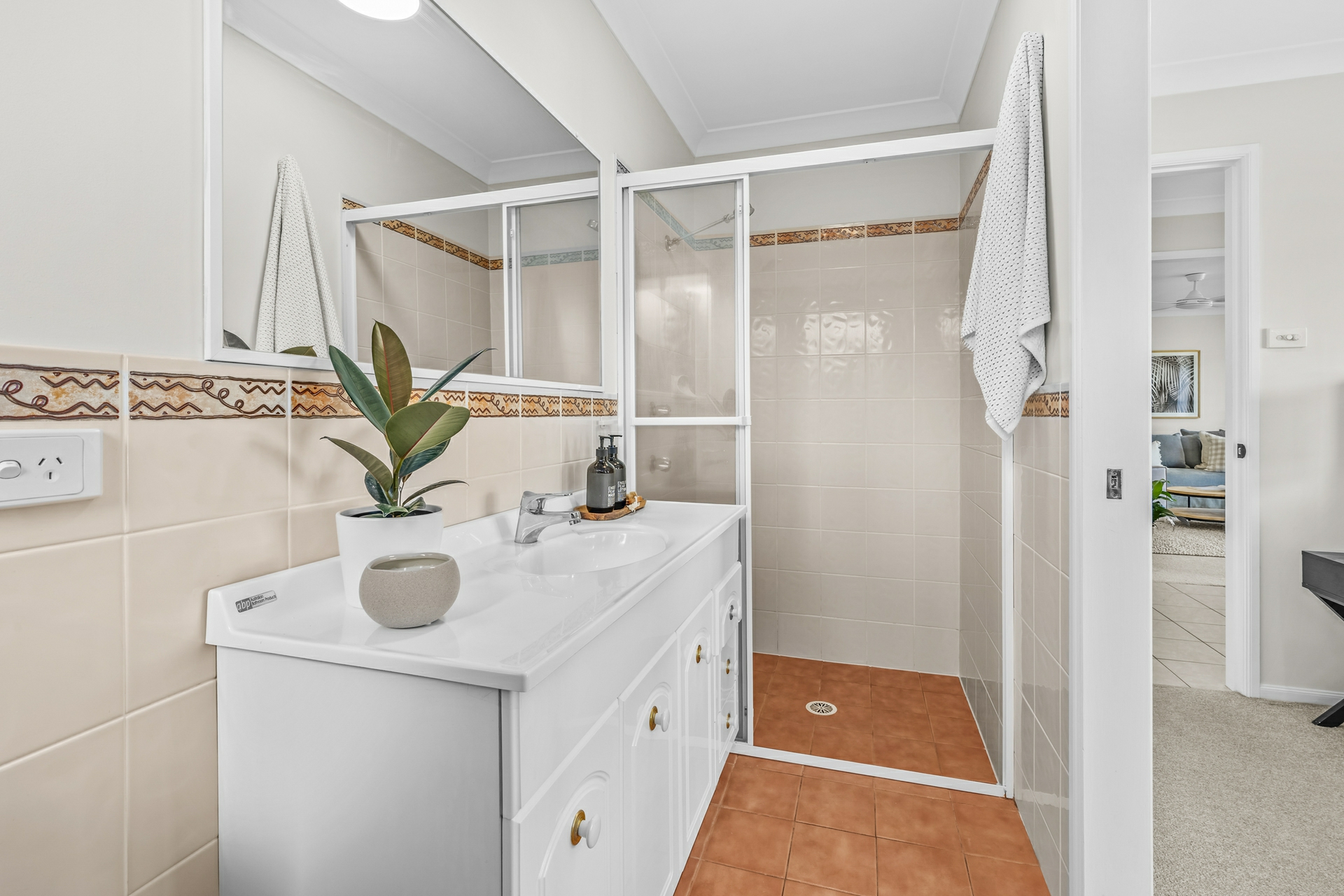 242 Denton Park Drive, ABERGLASSLYN