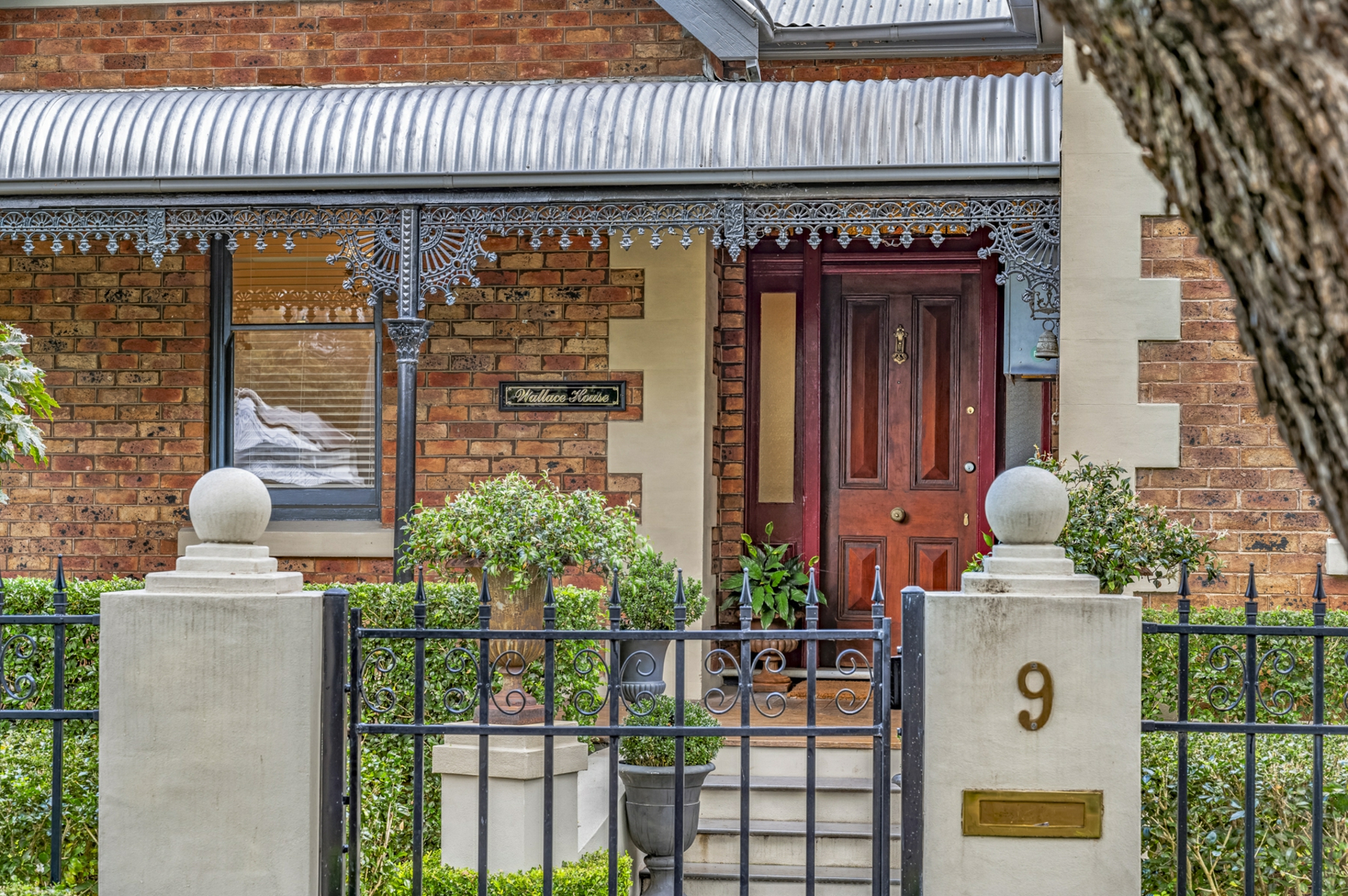 9 The Avenue, LORN