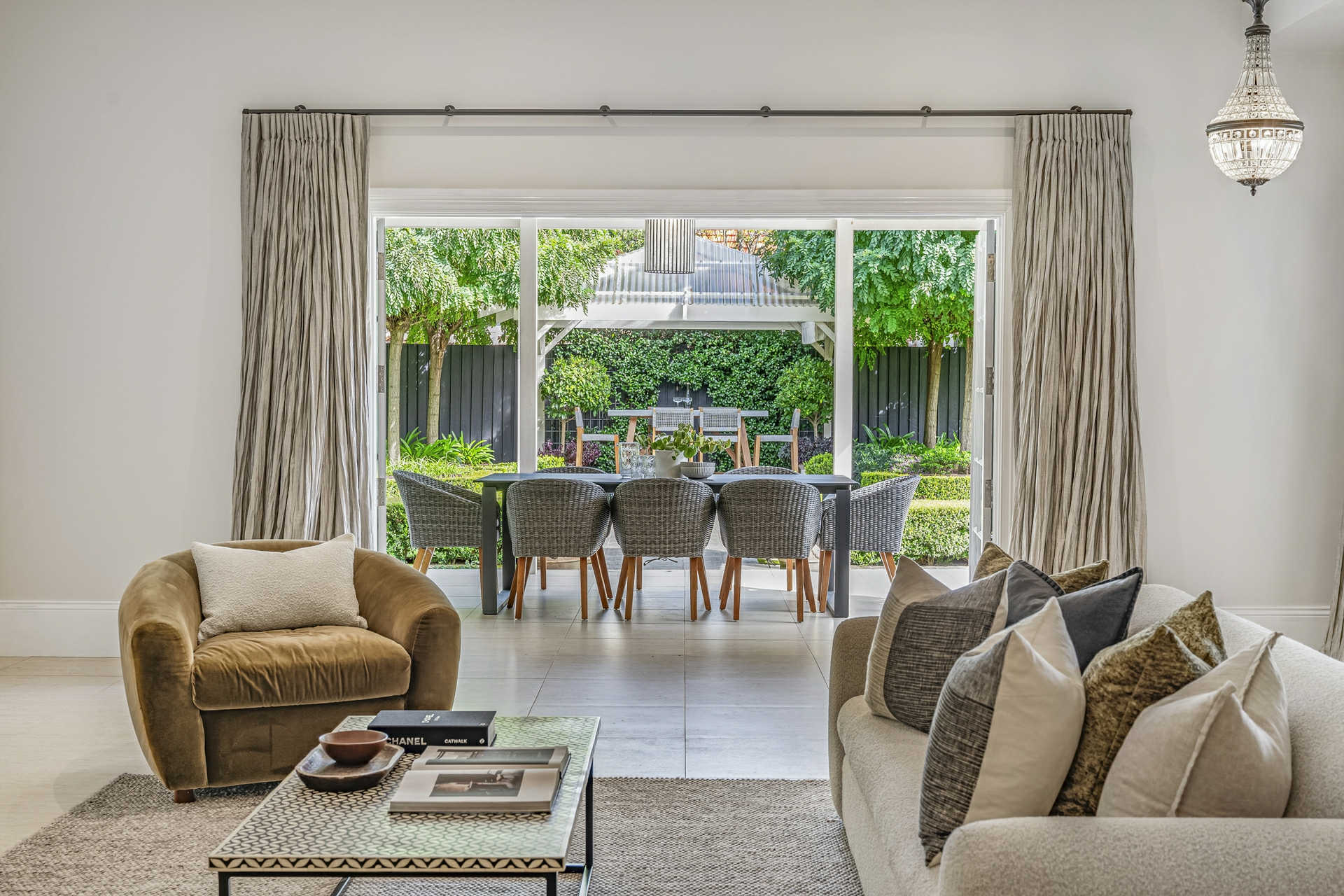 9 The Avenue, LORN