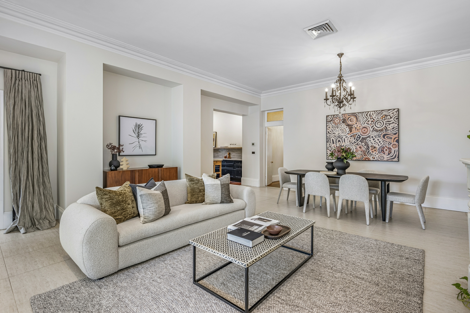 9 The Avenue, LORN
