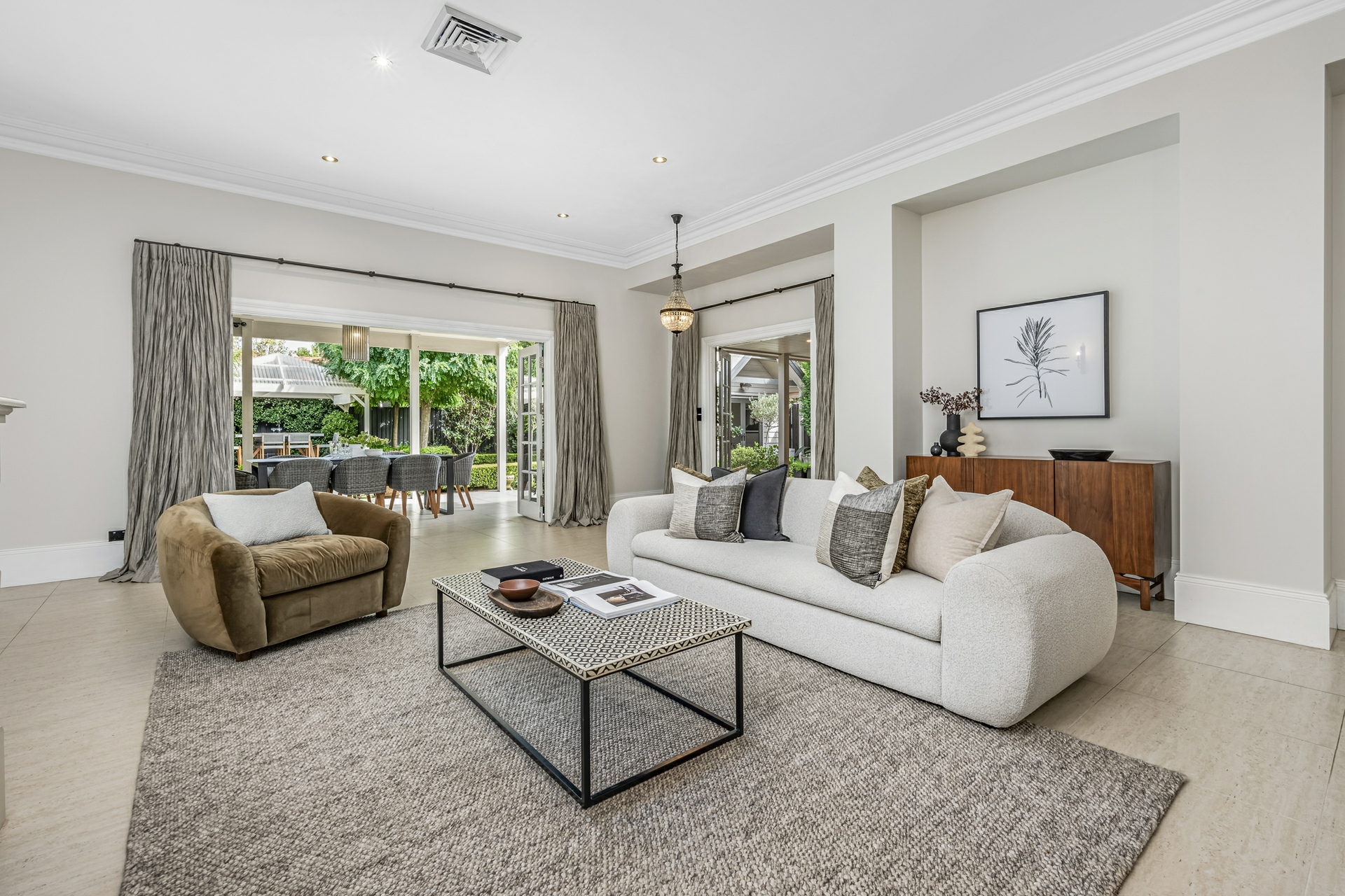 9 The Avenue, LORN