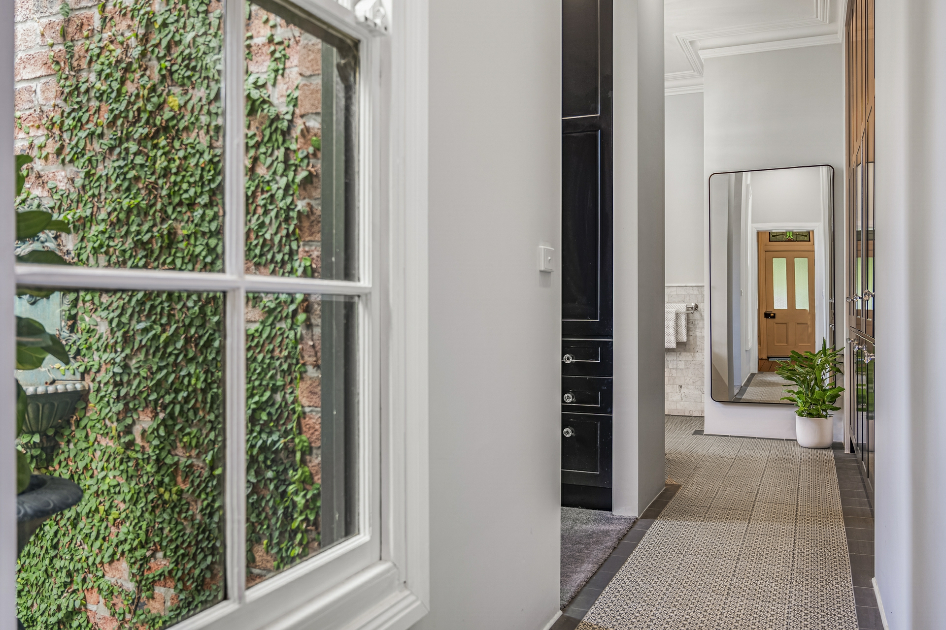 9 The Avenue, LORN