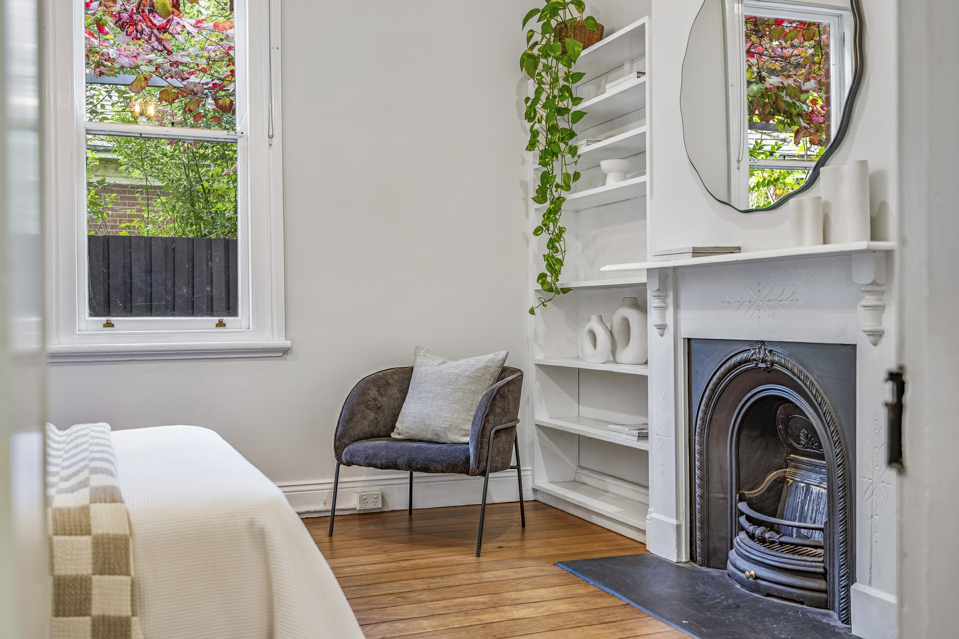 9 The Avenue, LORN