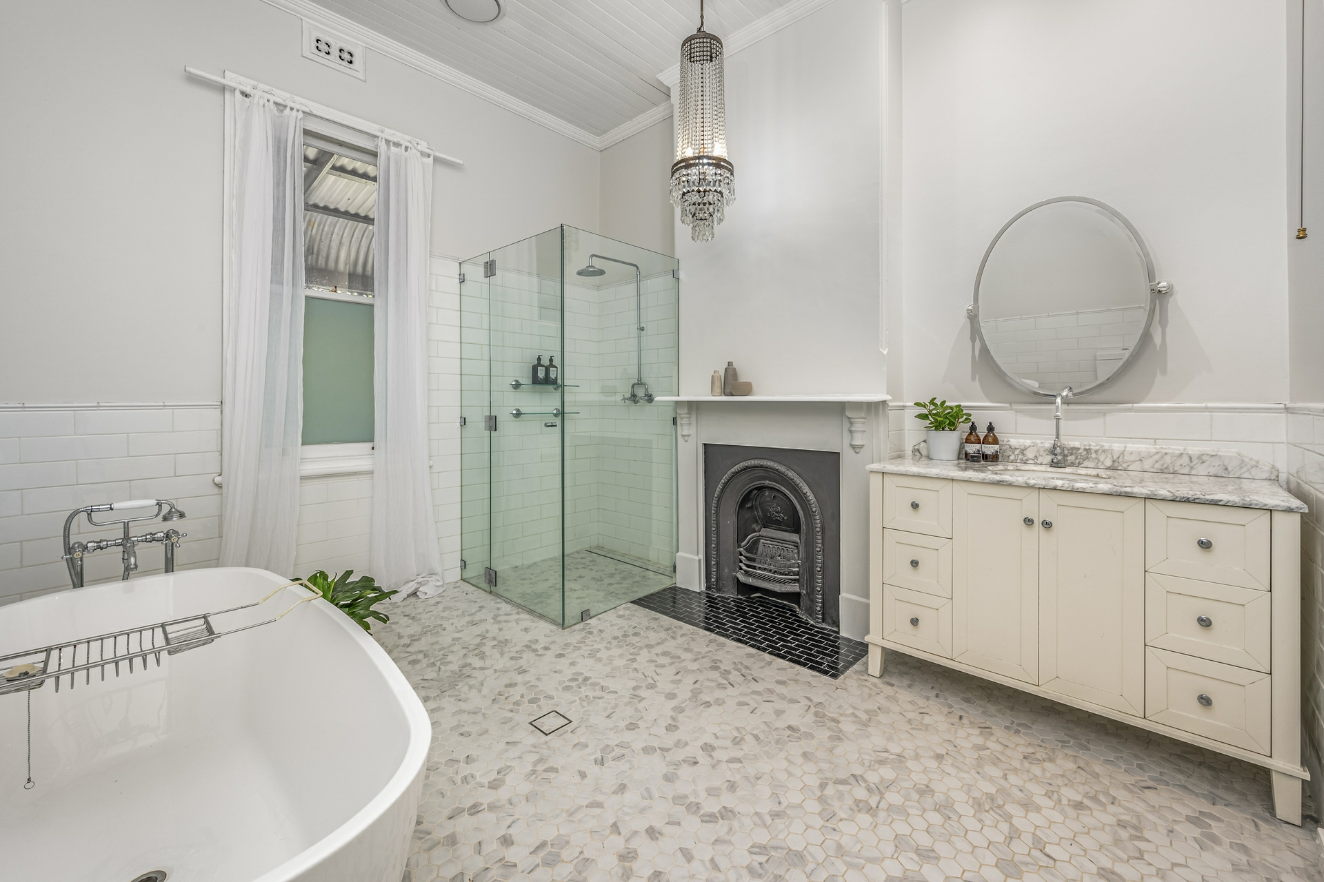 9 The Avenue, LORN