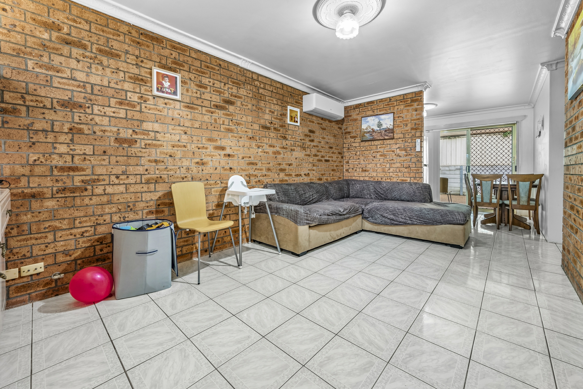 4/159 Weblands Street, ABERGLASSLYN