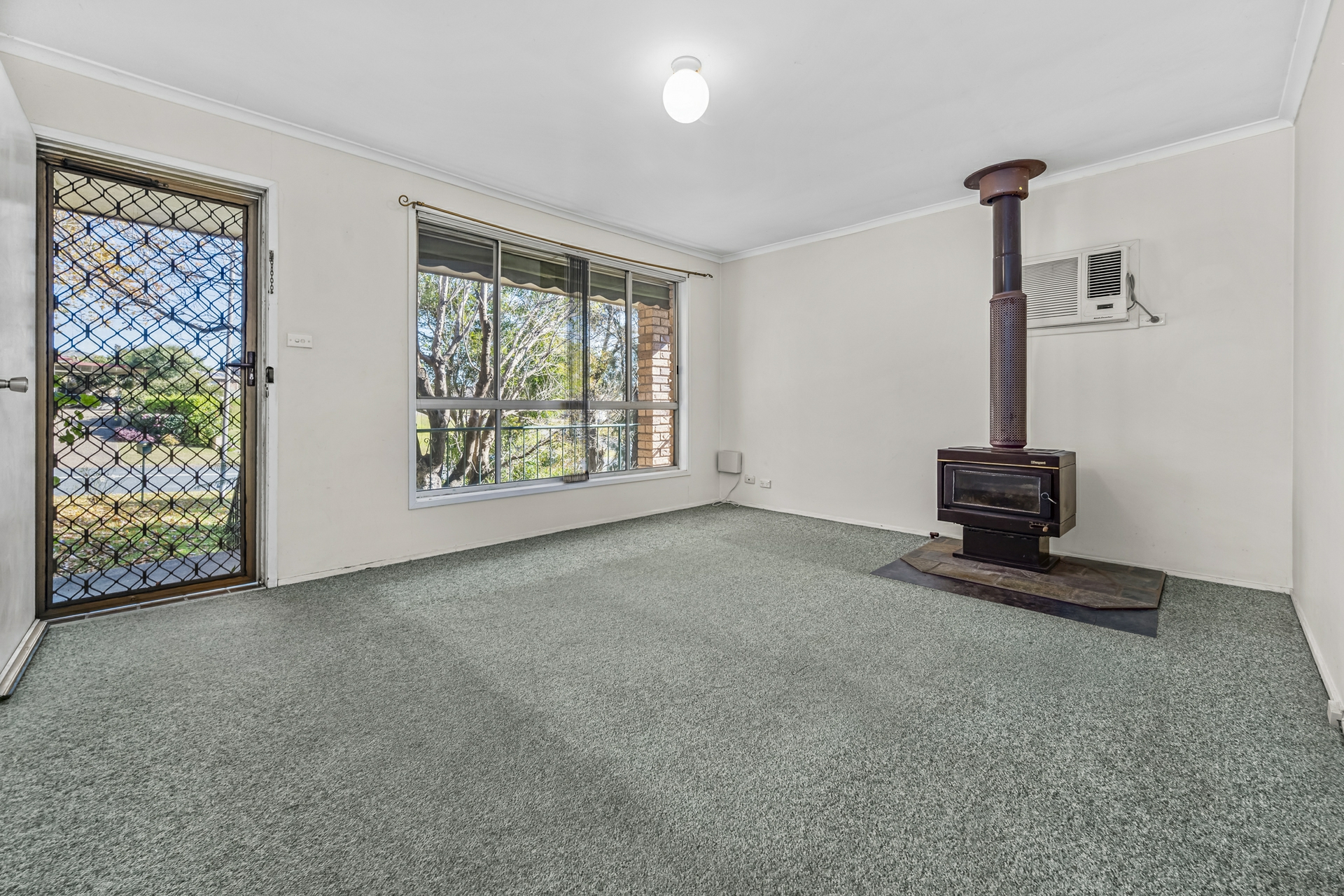 5 Wirrah Street, TENAMBIT