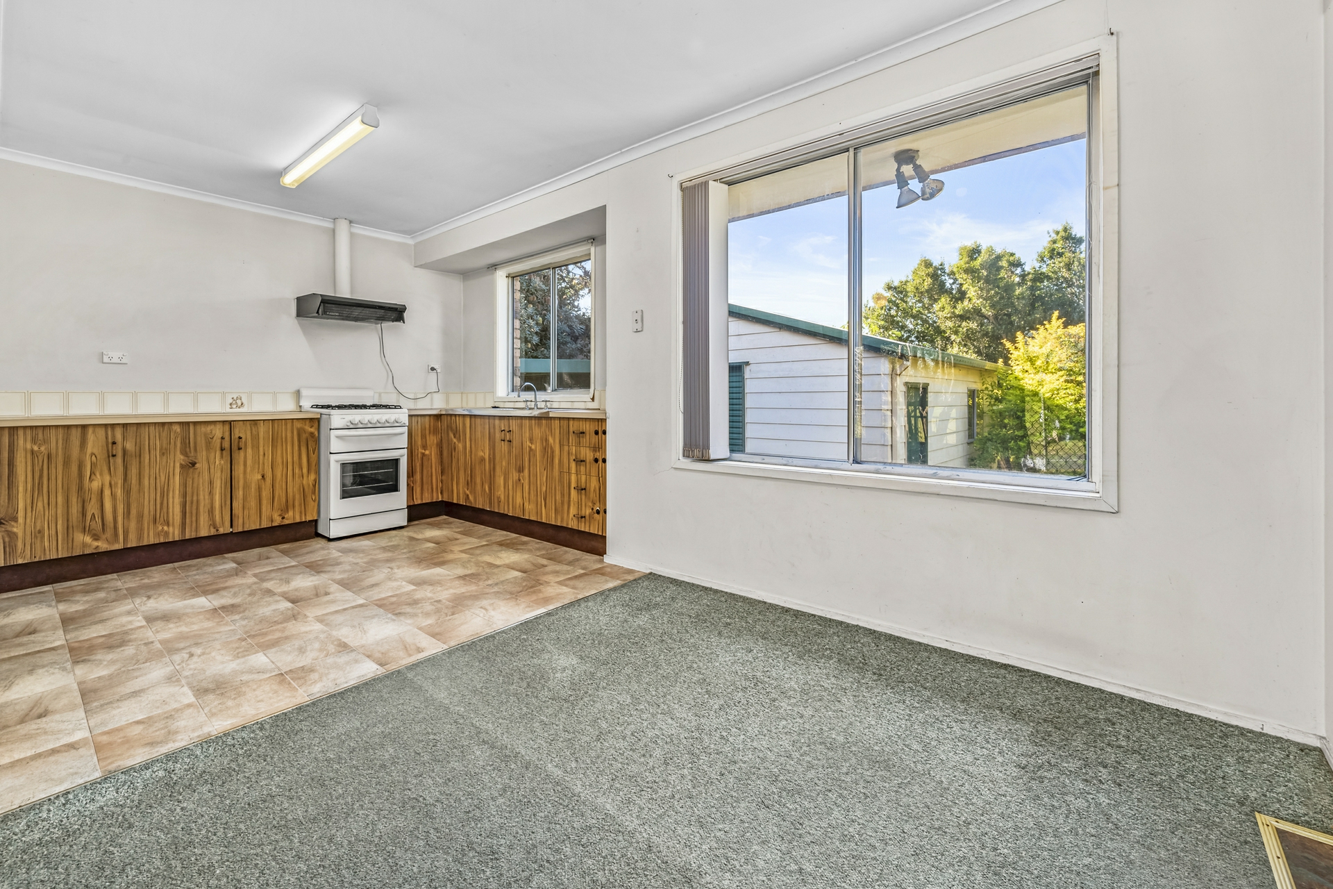 5 Wirrah Street, TENAMBIT