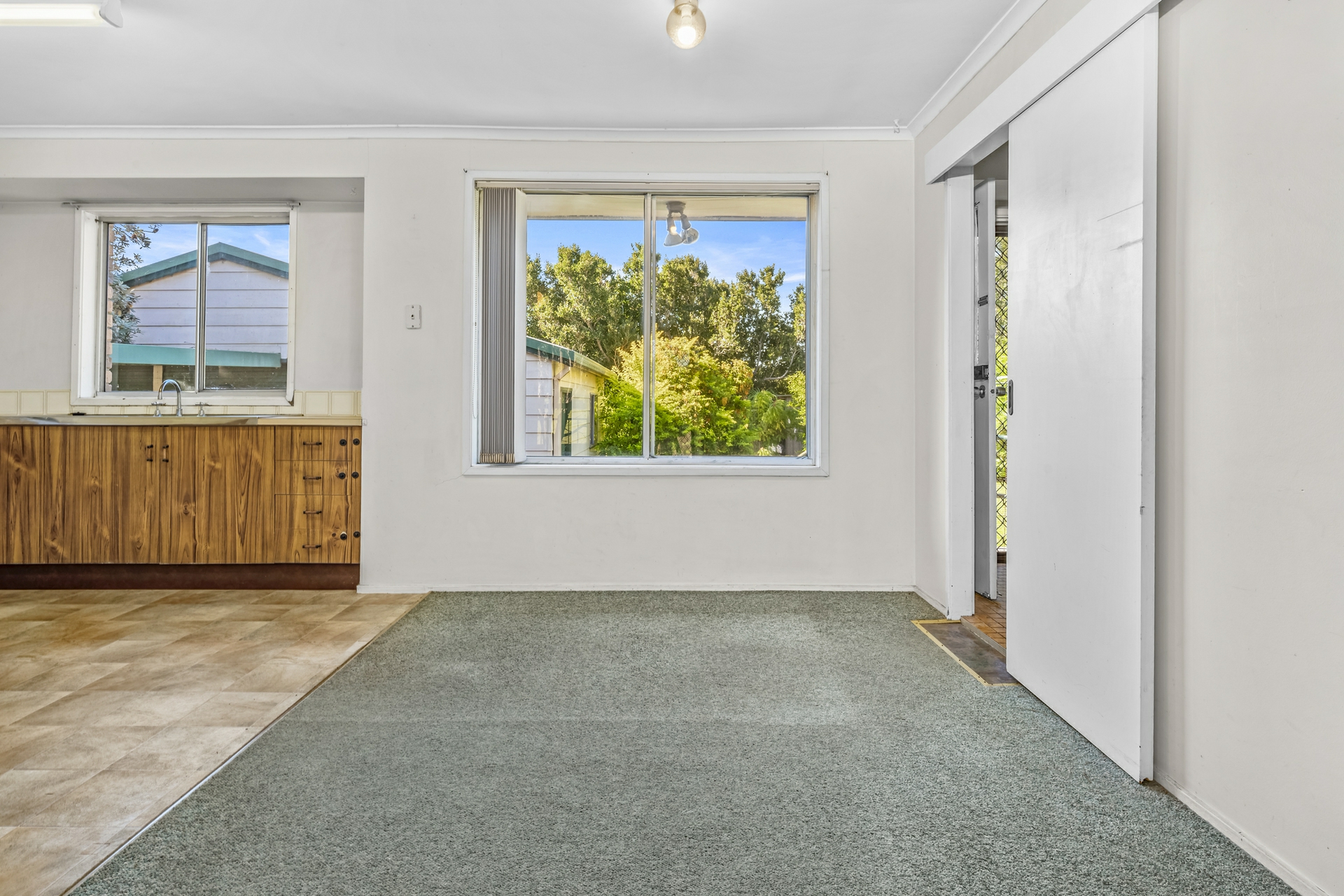 5 Wirrah Street, TENAMBIT