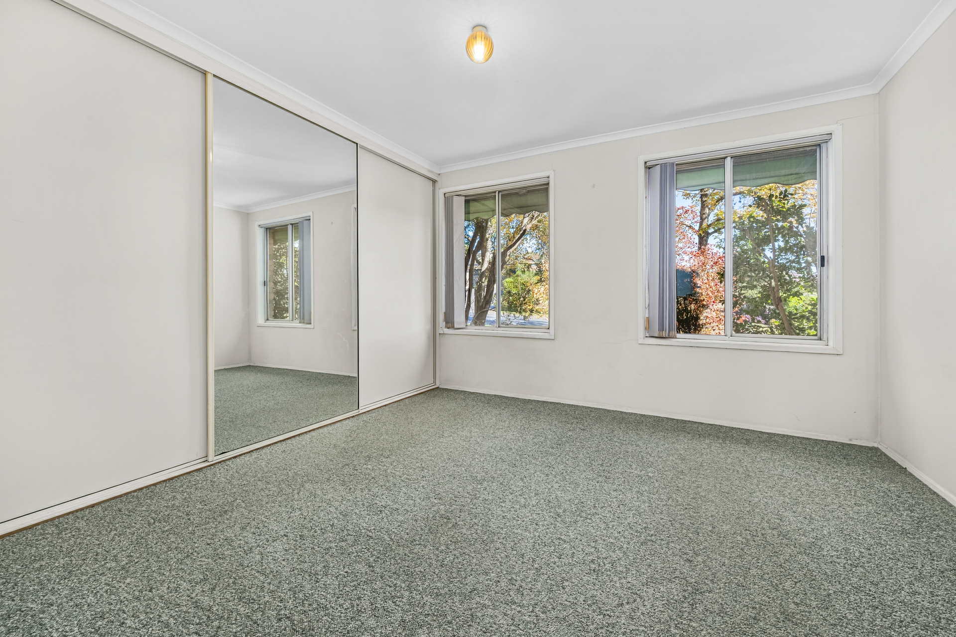 5 Wirrah Street, TENAMBIT
