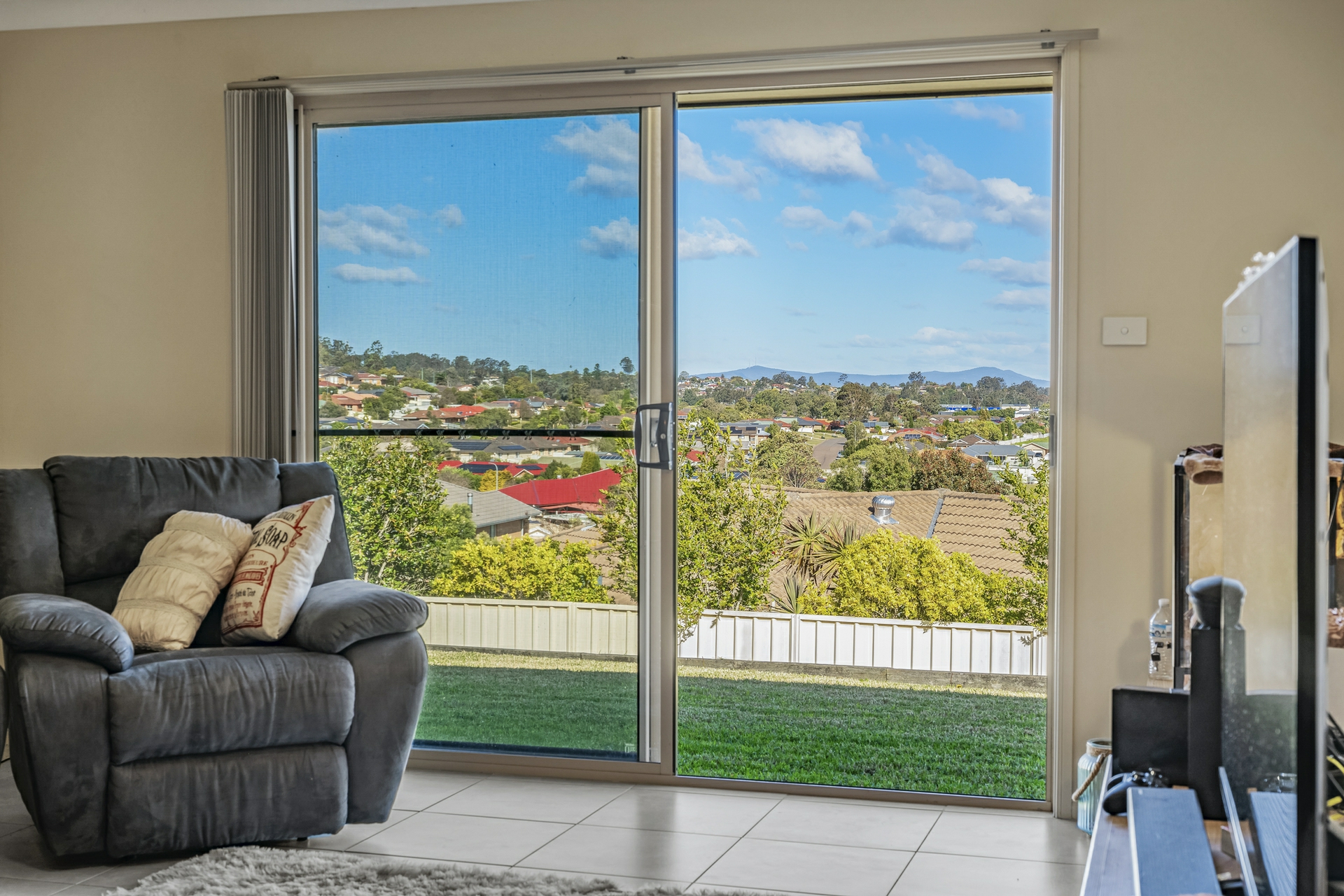 21 Brittany Avenue, RUTHERFORD