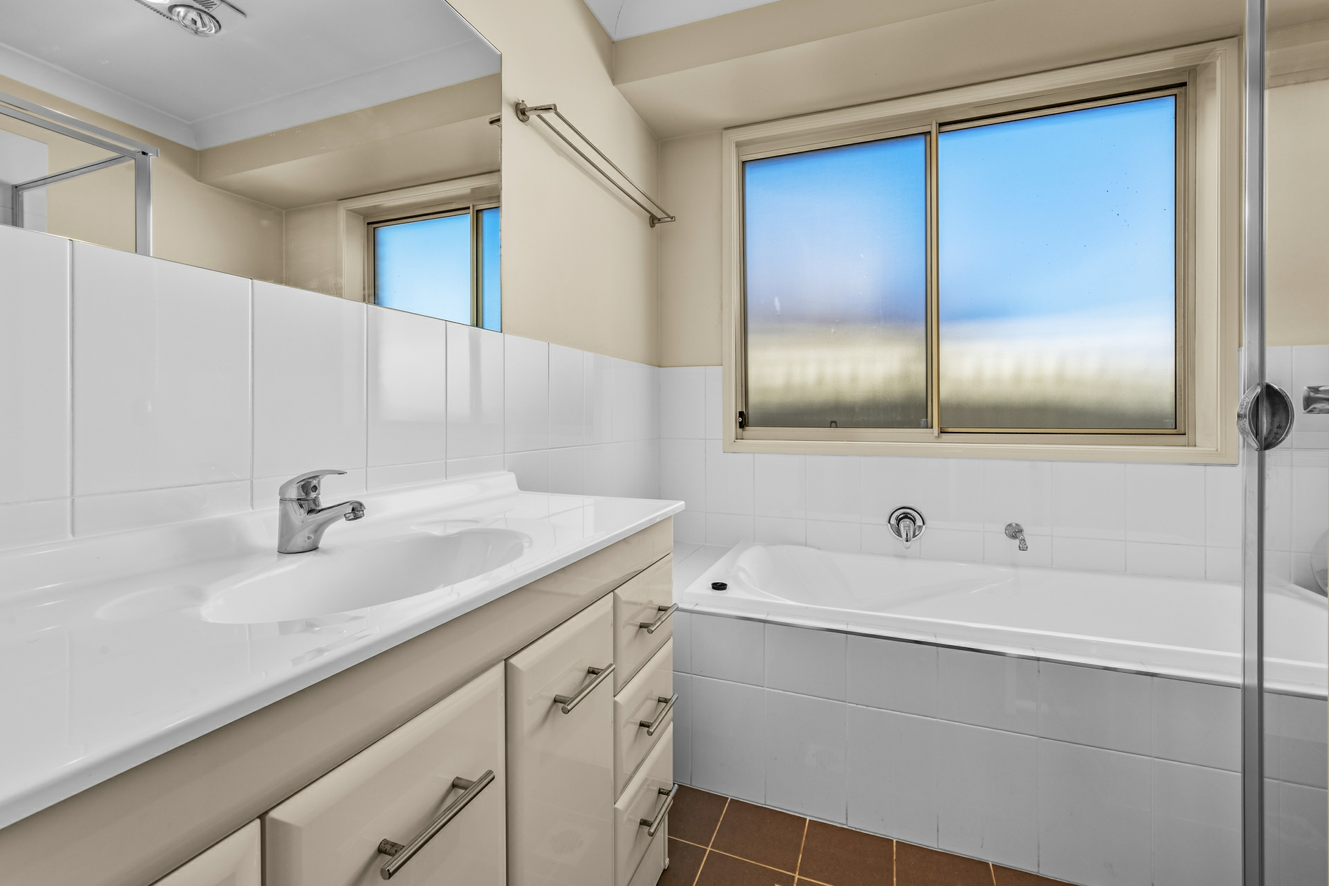 21 Brittany Avenue, RUTHERFORD
