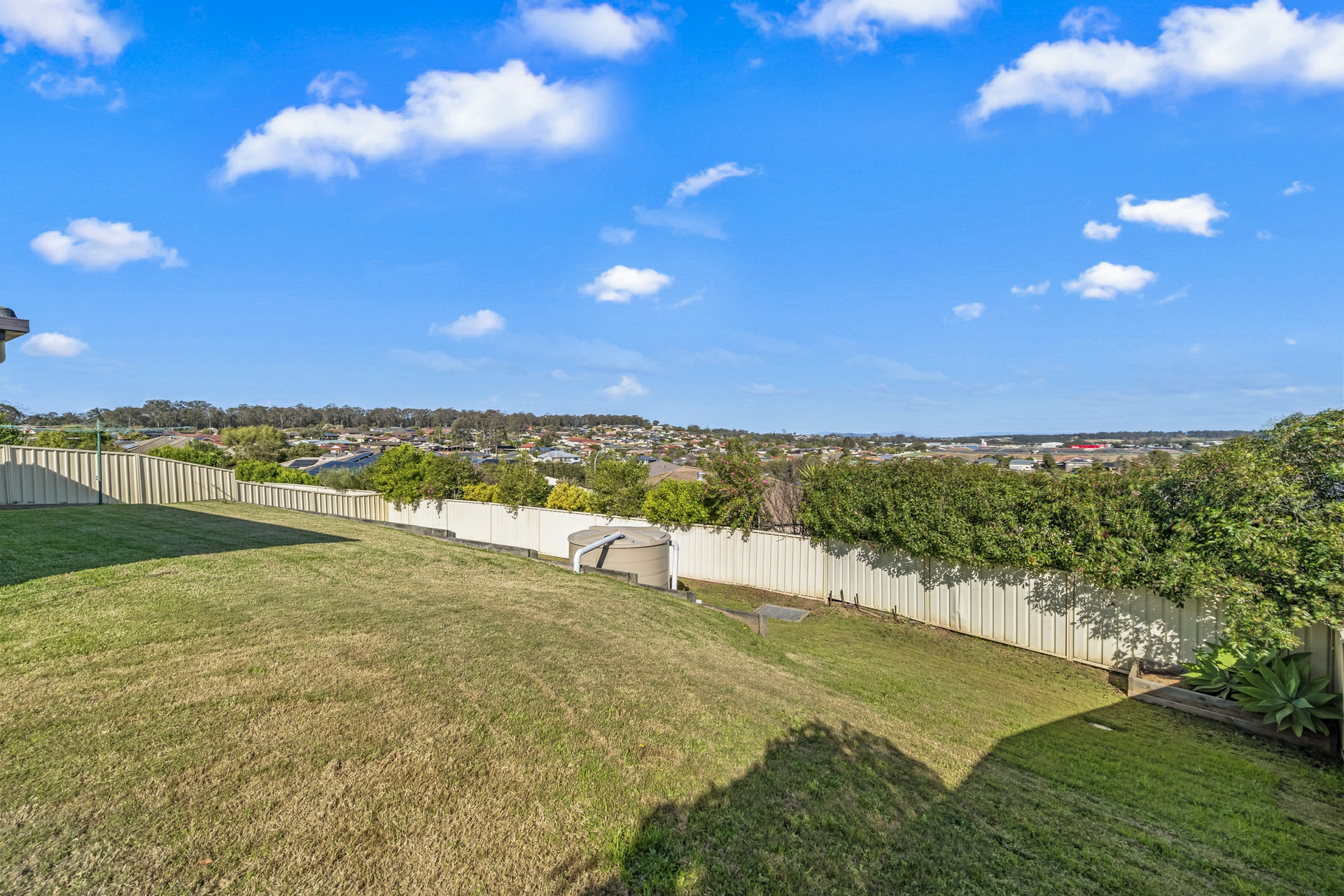 21 Brittany Avenue, RUTHERFORD