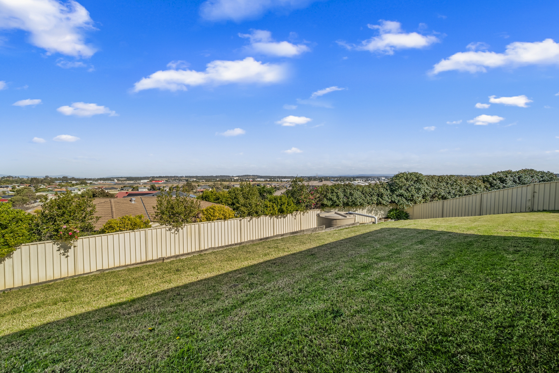21 Brittany Avenue, RUTHERFORD