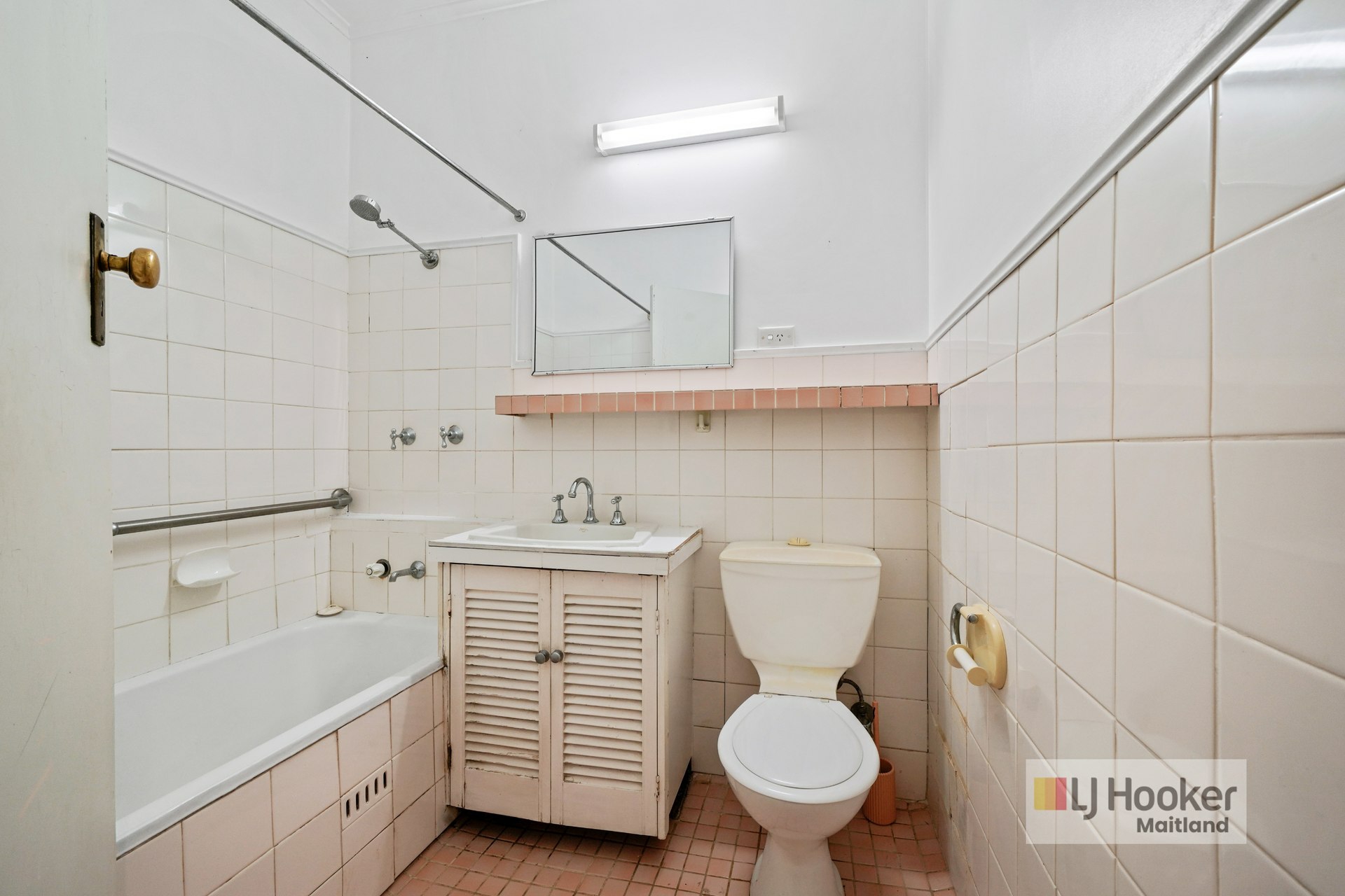 4 Hughes Street, EAST MAITLAND