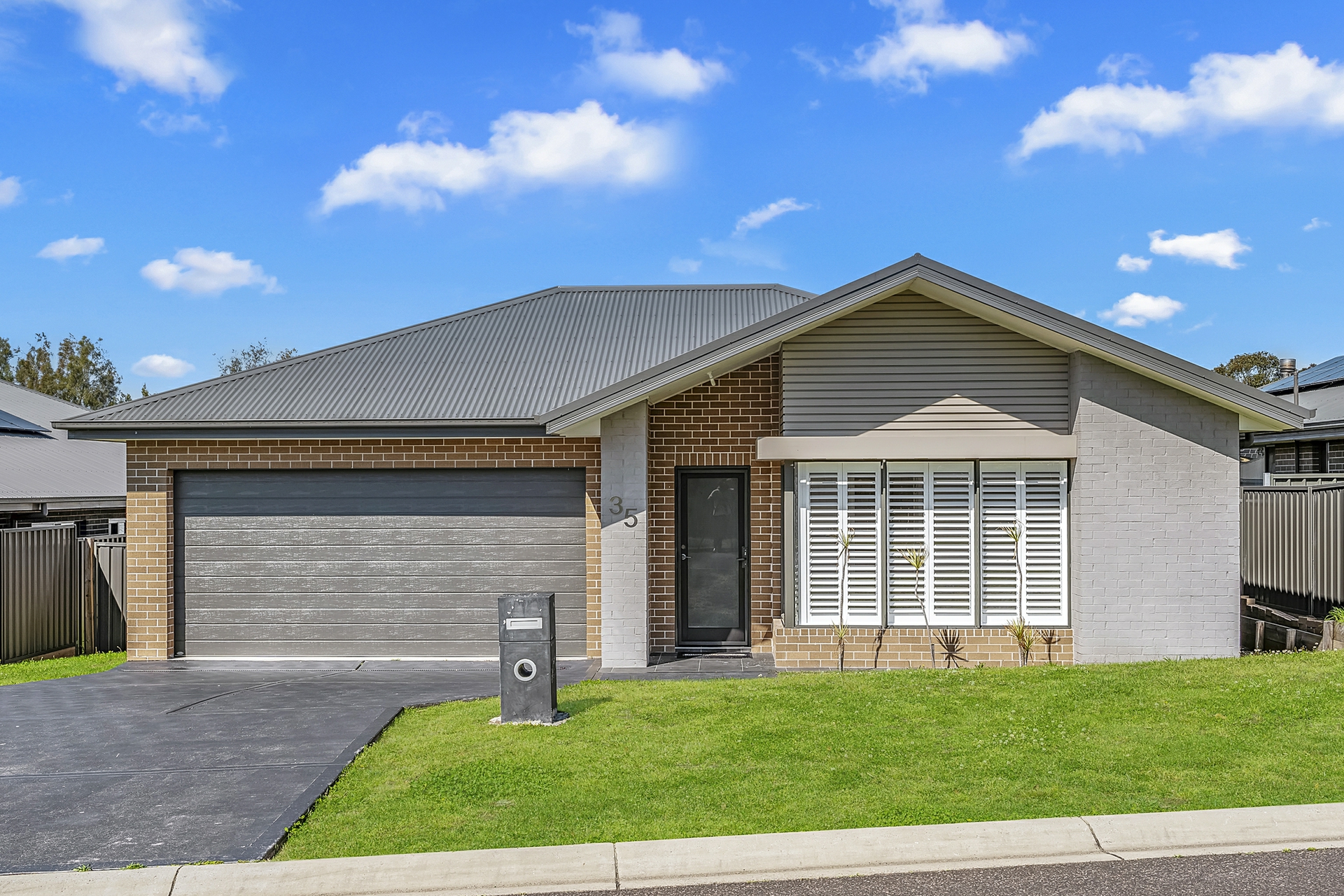 35 Birch Grove, Aberglasslyn