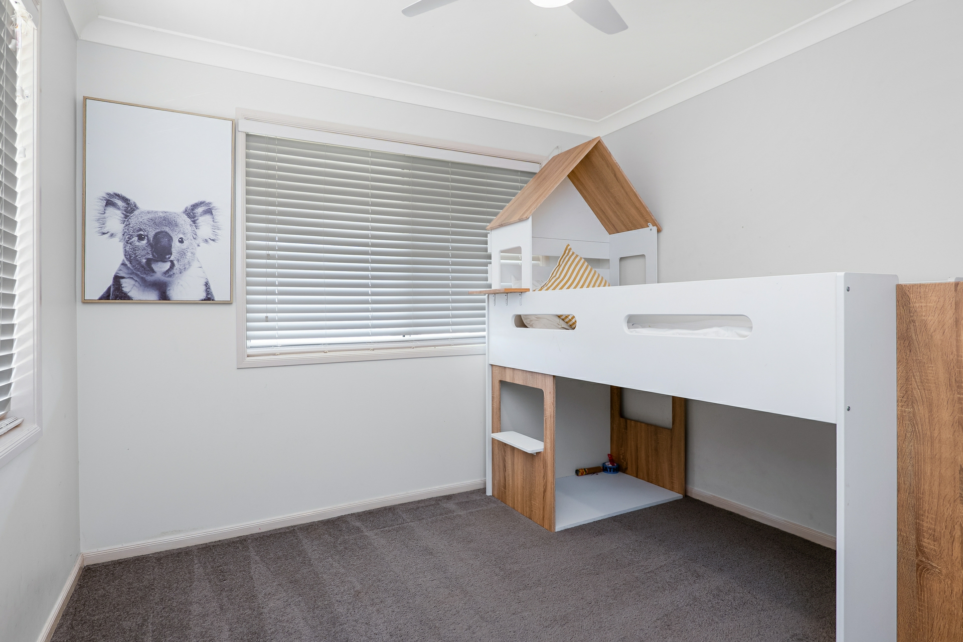8 Leconfield Road — photo 12 of 18