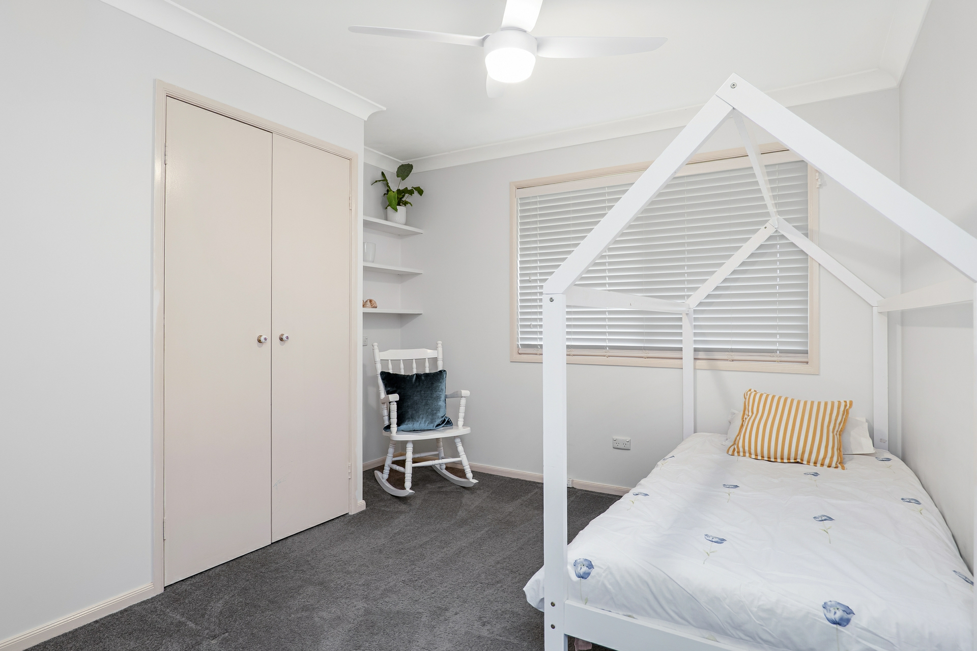 8 Leconfield Road — photo 14 of 18