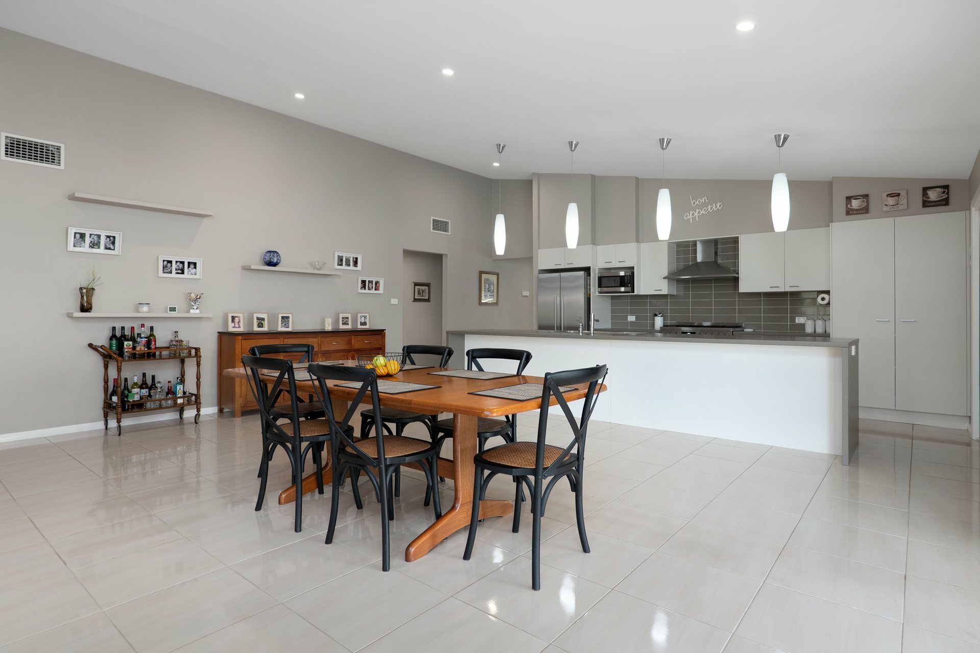 17 Stanley Close — photo 4 of 24
