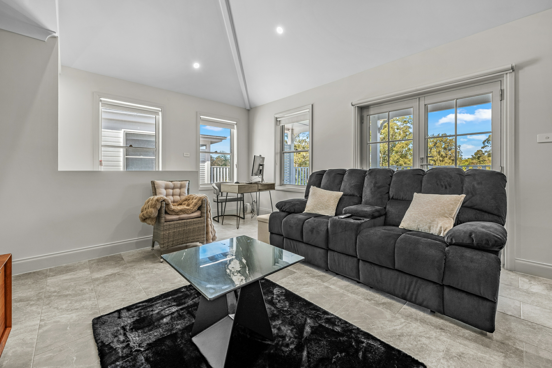2/60 Catherine Street — photo 4 of 19