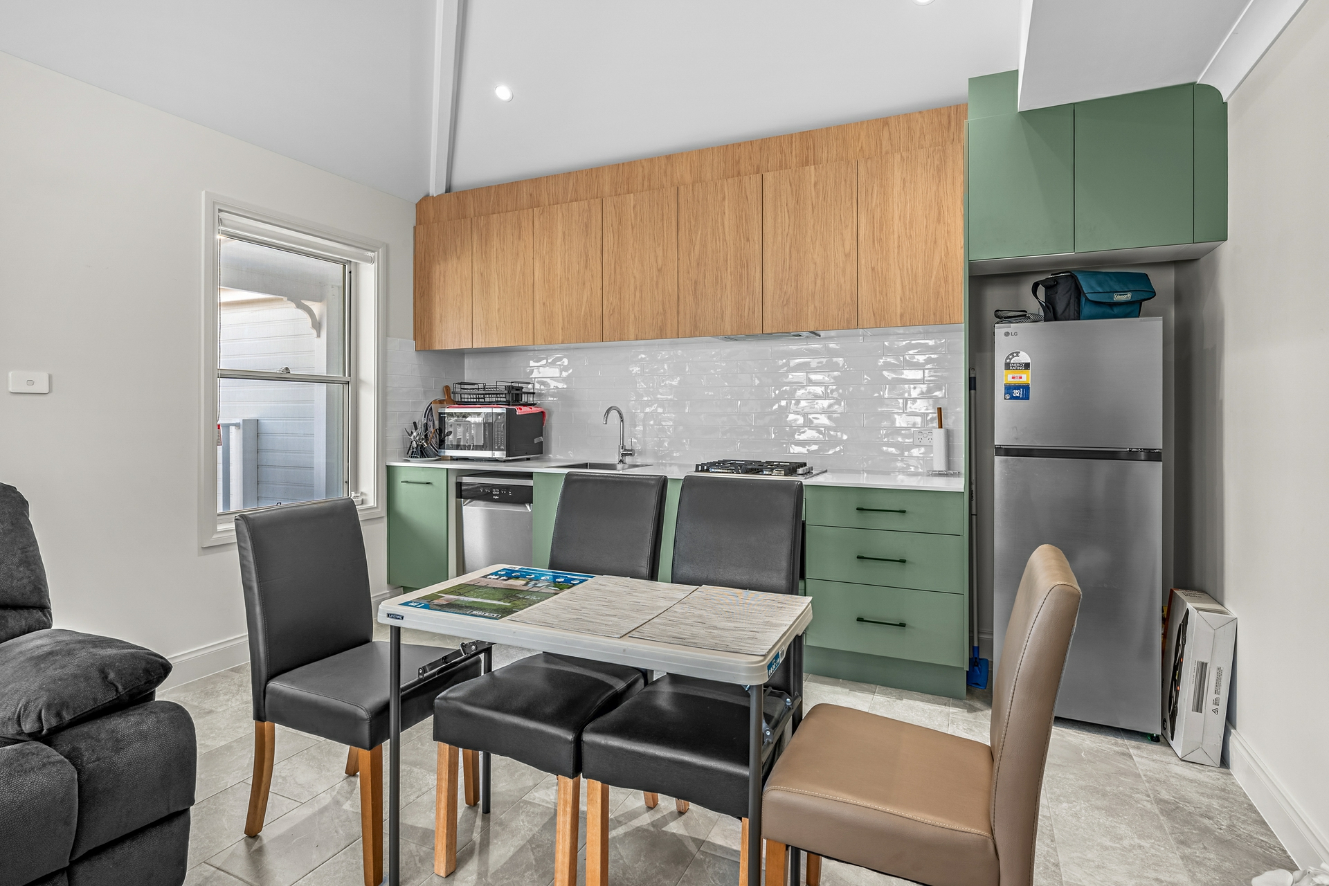 2/60 Catherine Street — photo 7 of 19