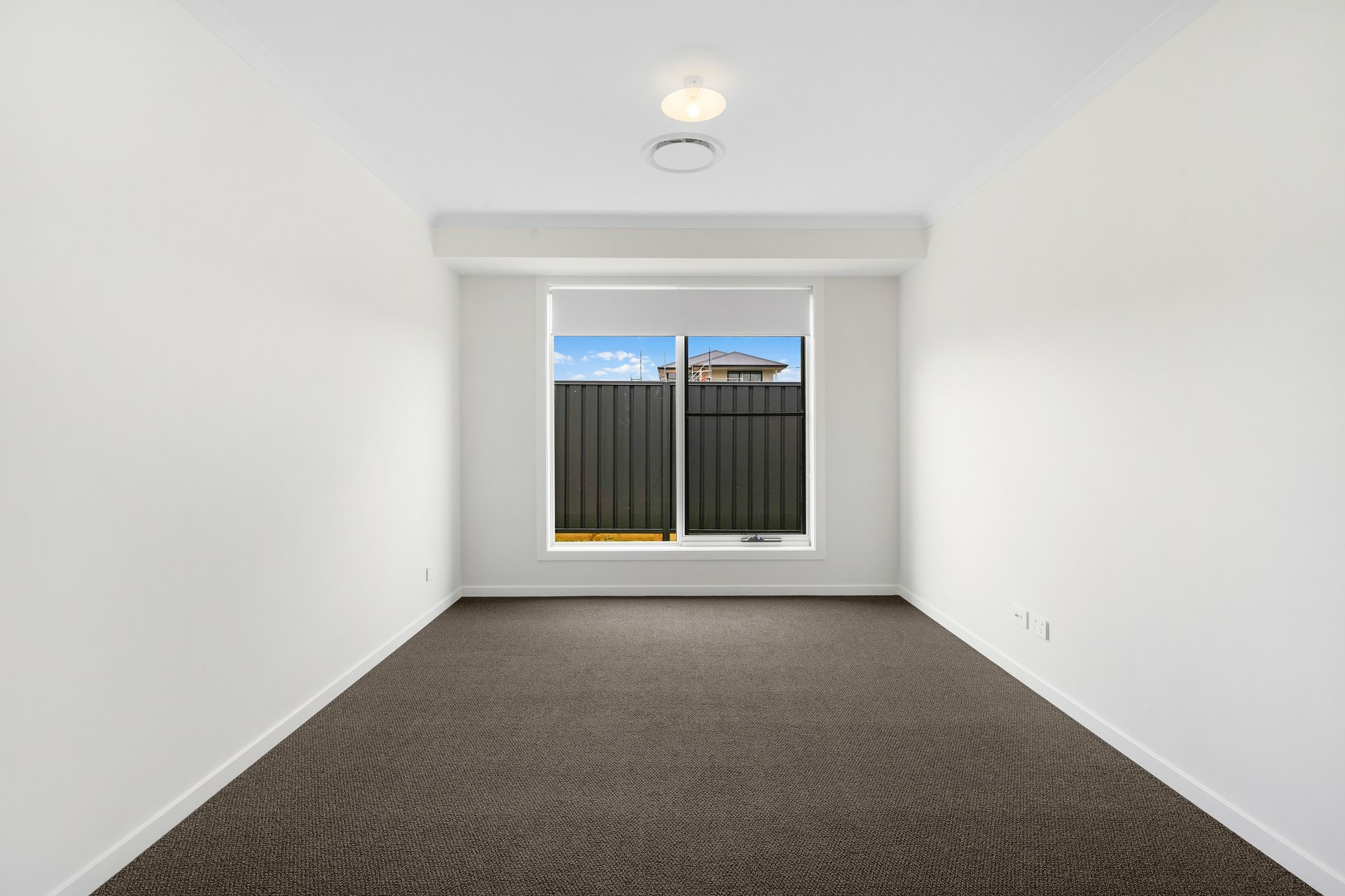 19 Springfield Drive — photo 2 of 12