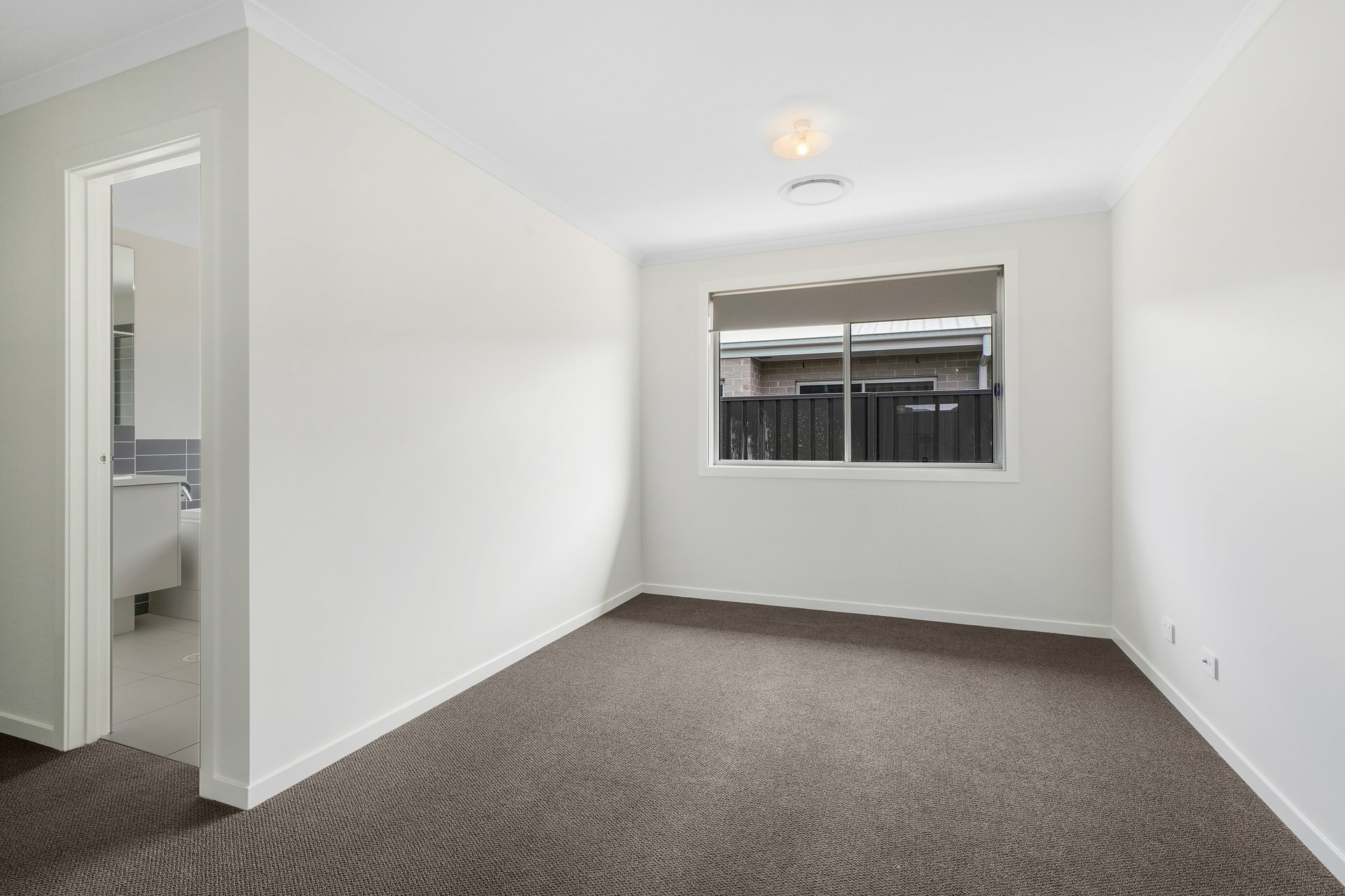 19 Springfield Drive — photo 9 of 12
