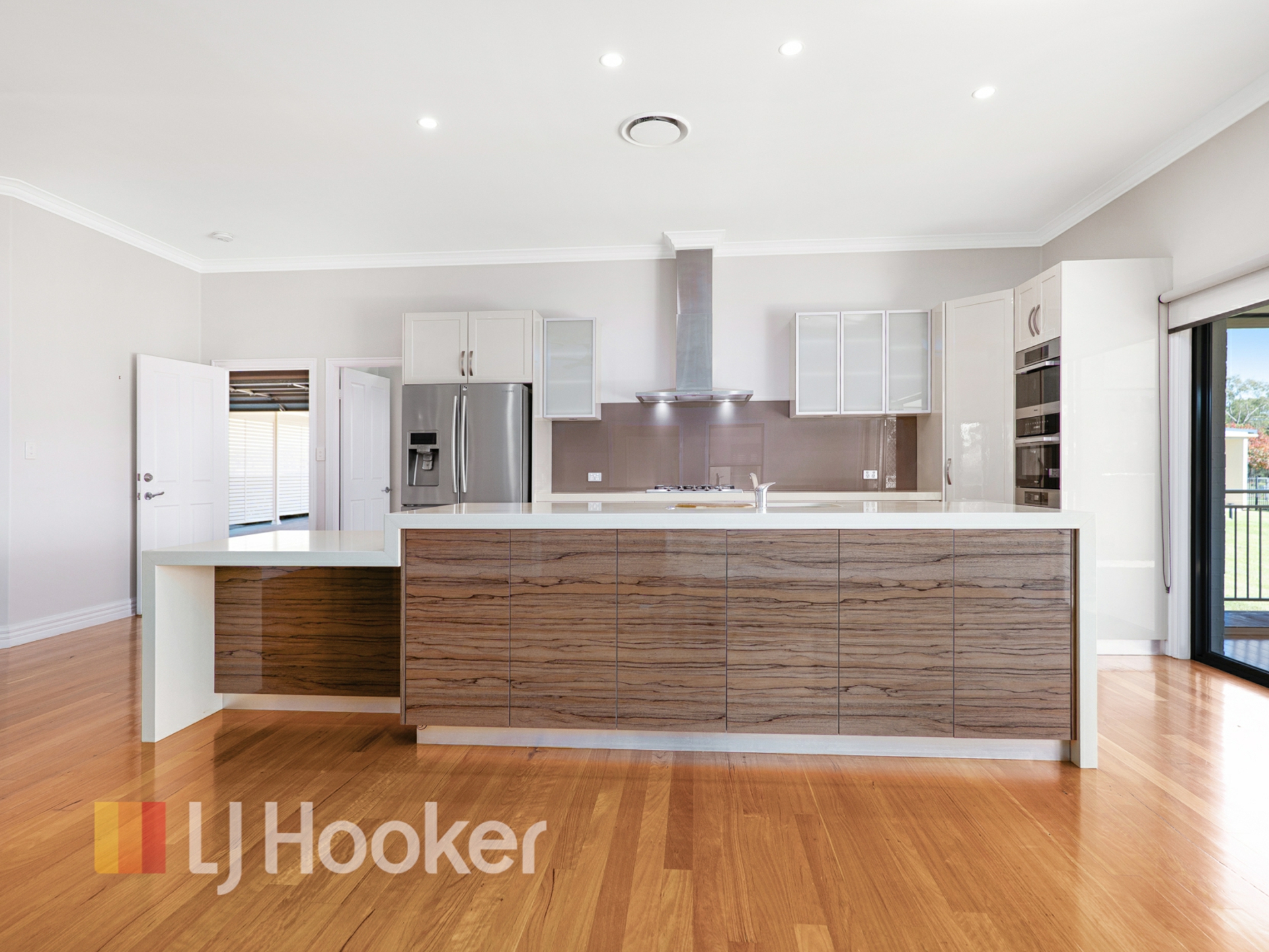 30 Tea Tree Avenue — photo 4 of 23