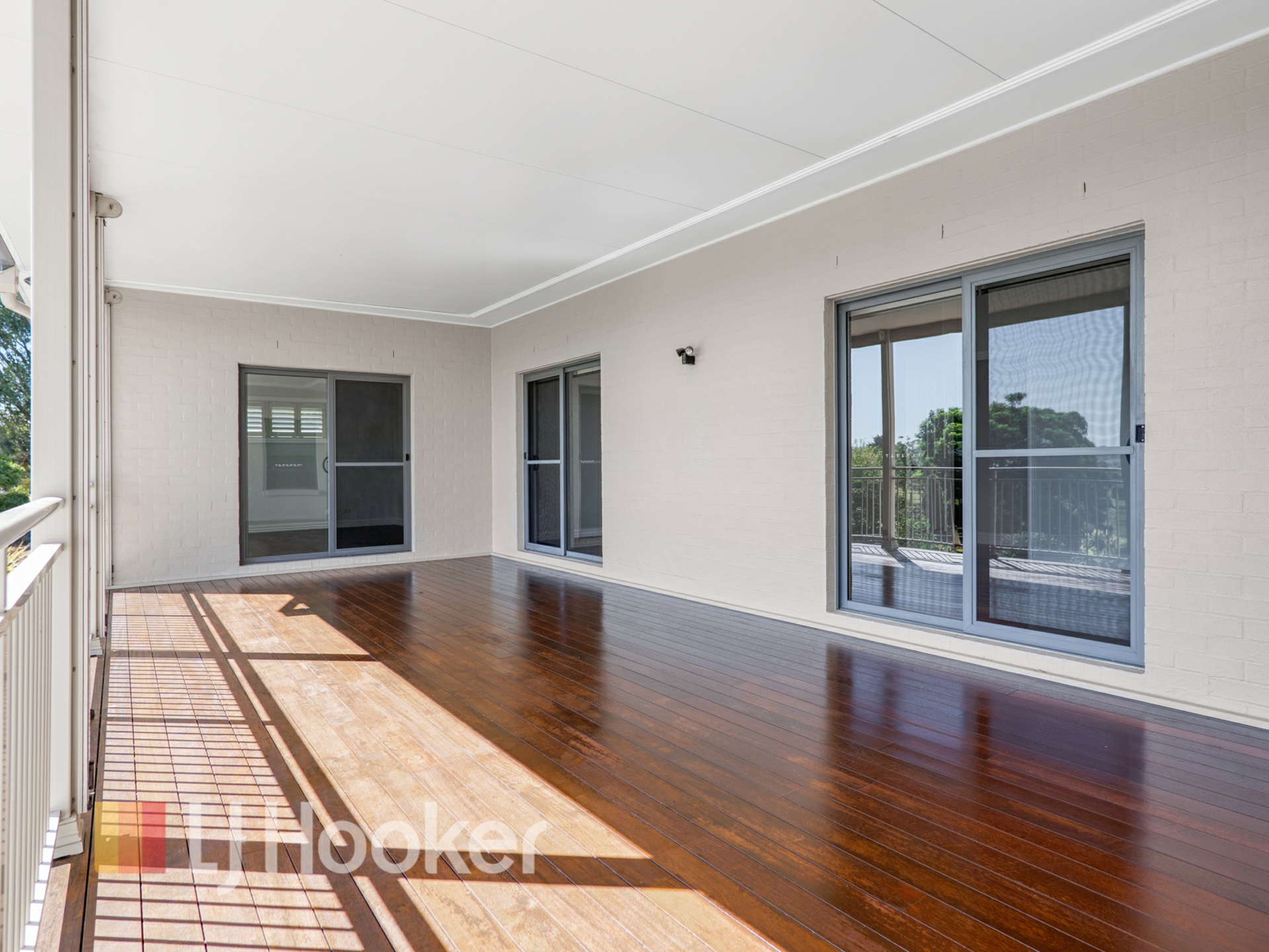 30 Tea Tree Avenue — photo 9 of 23