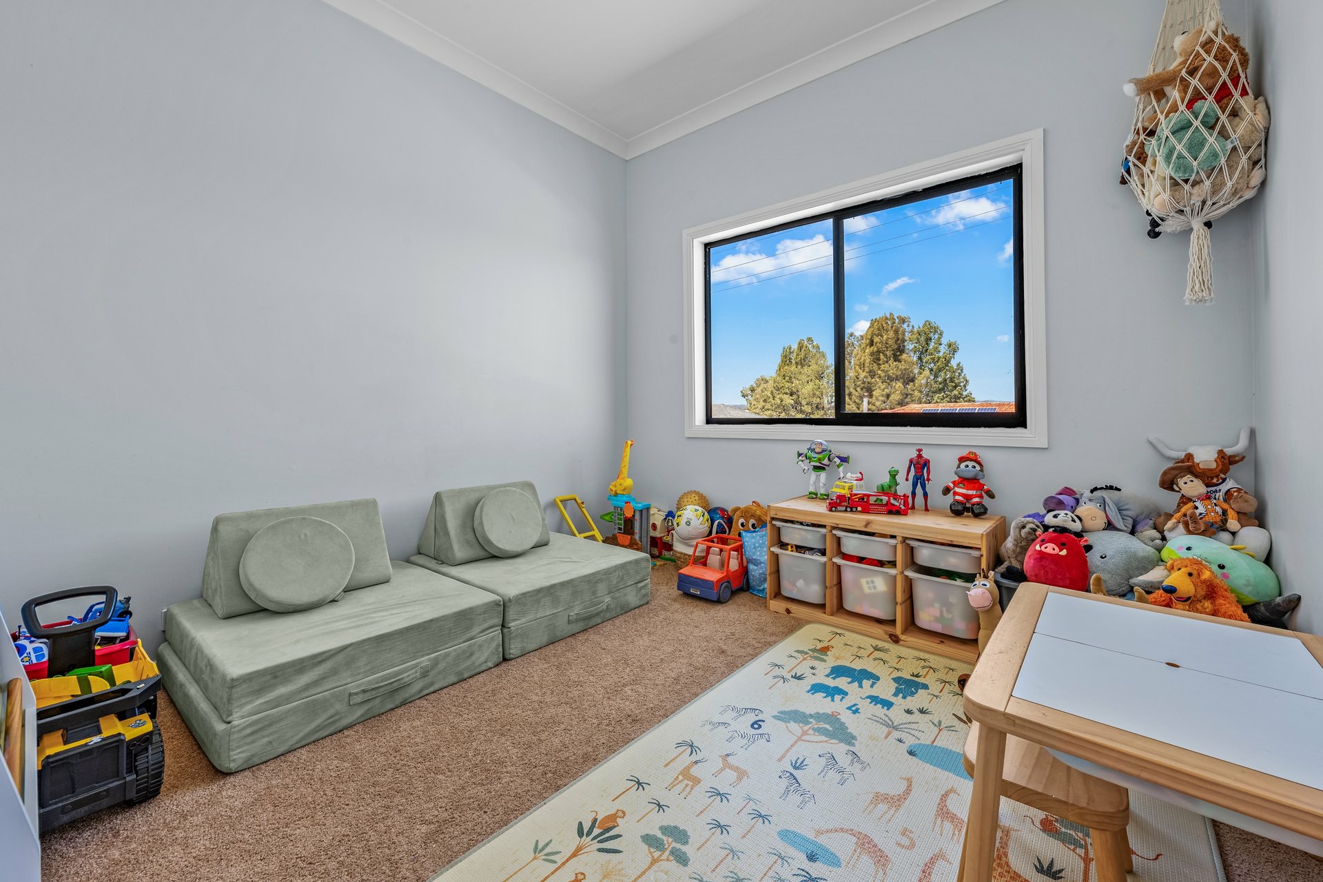 55 Wentworth Street — photo 3 of 21