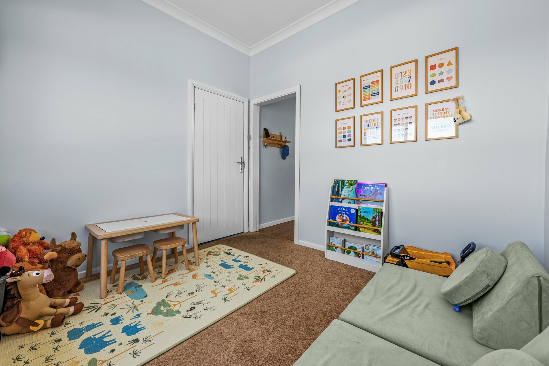 55 Wentworth Street — photo 4 of 21