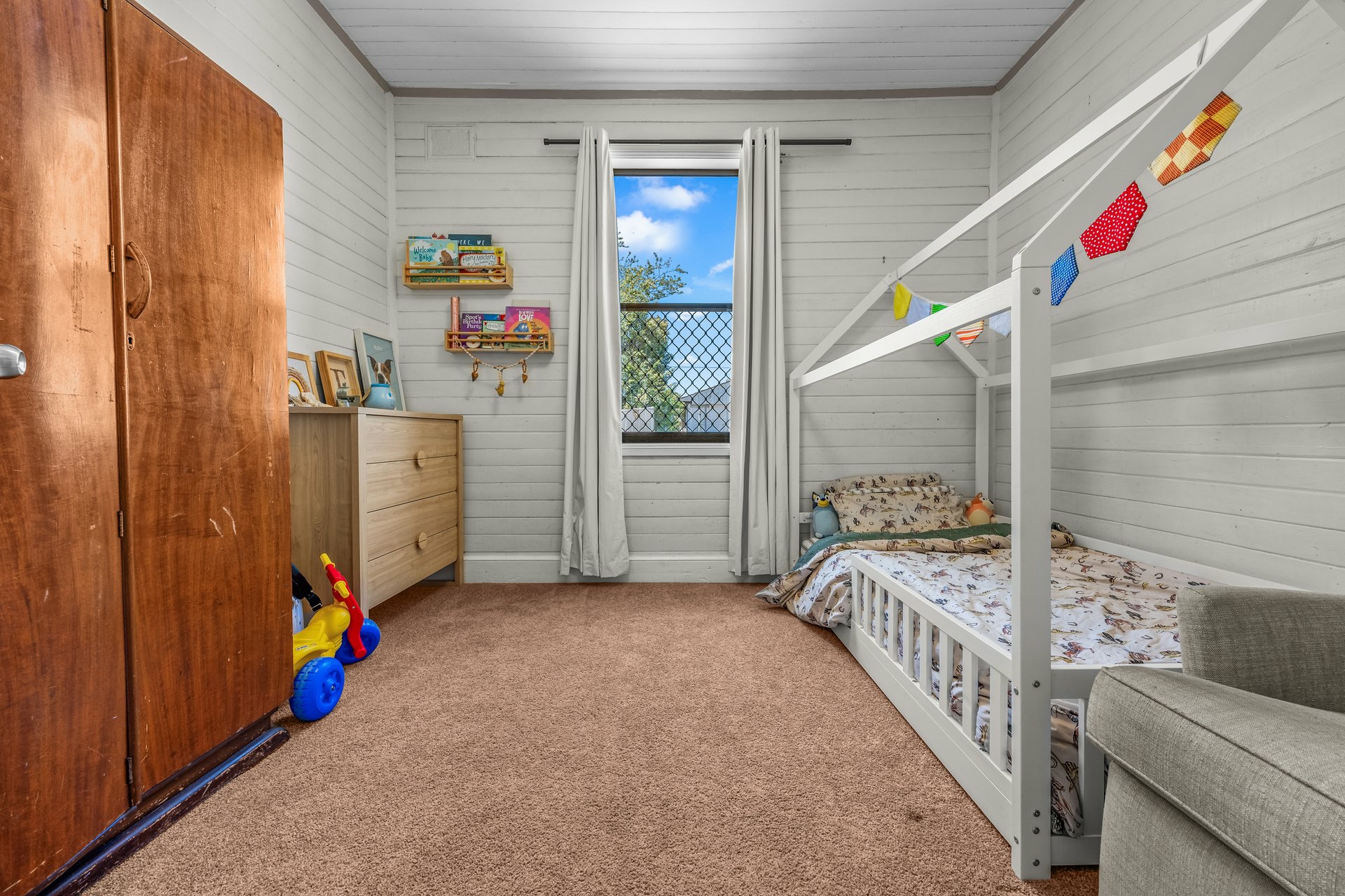 55 Wentworth Street — photo 8 of 21