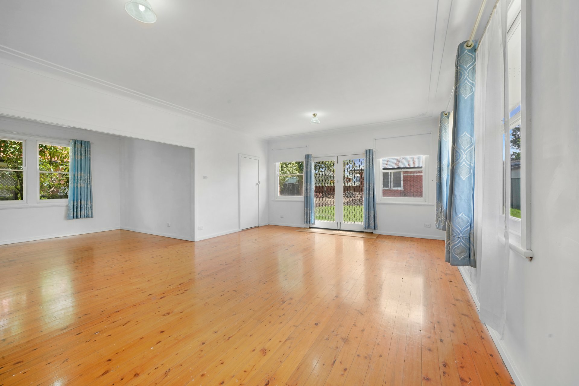 6 Blackwood Avenue — photo 2 of 8