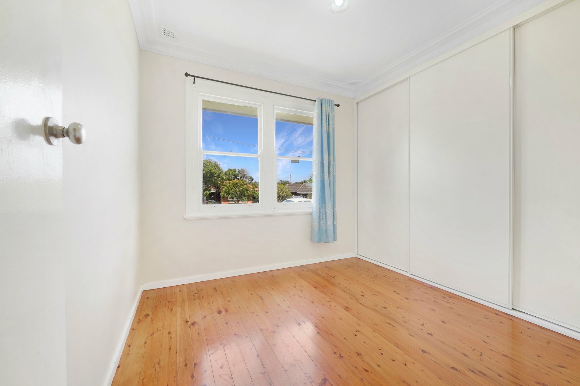 6 Blackwood Avenue — photo 7 of 8
