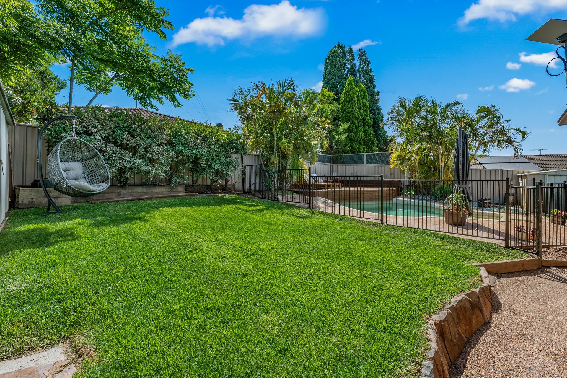27 Lindeman Street — photo 20 of 24