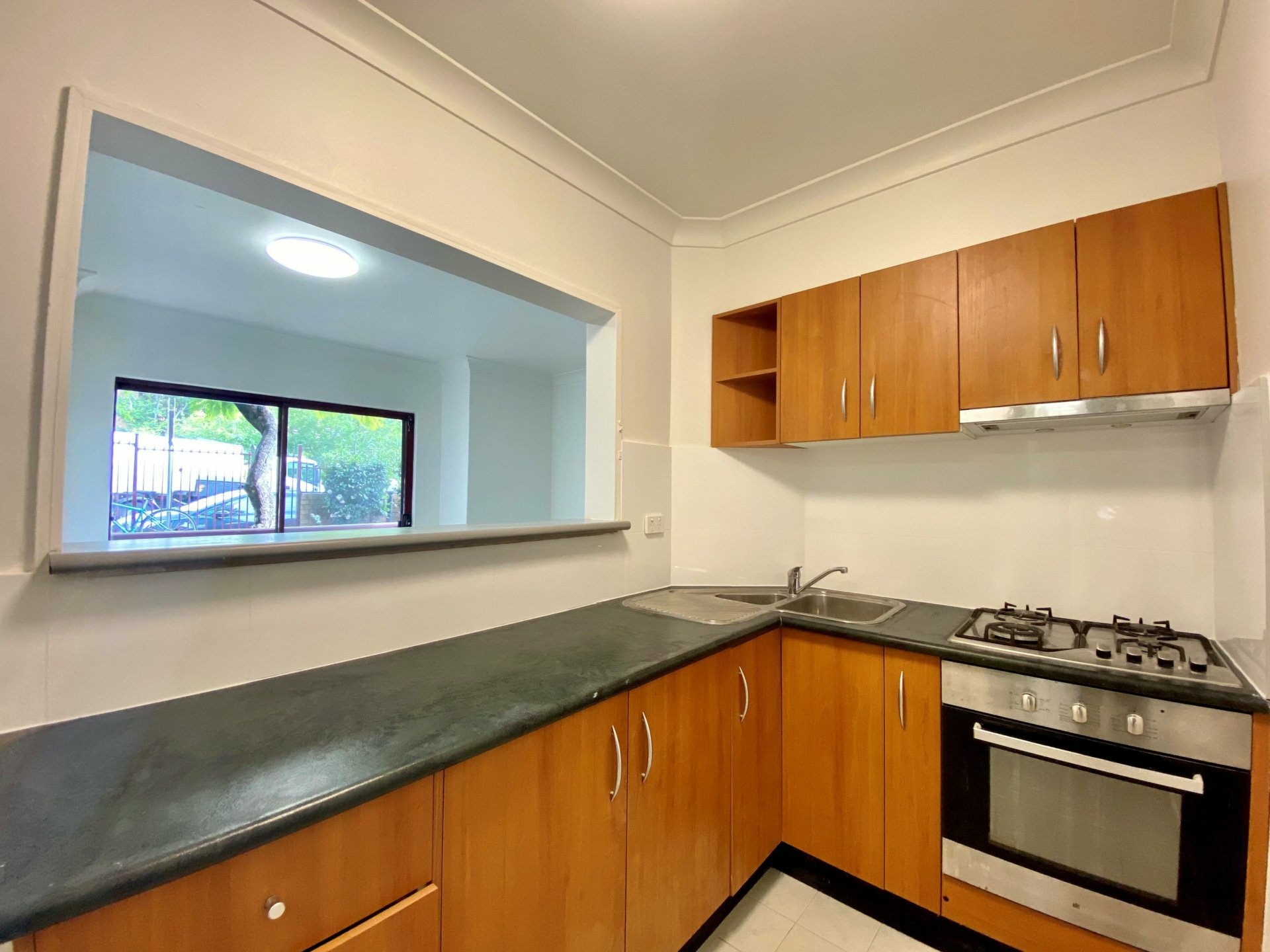 2/42-46 Wentworth Road, BURWOOD