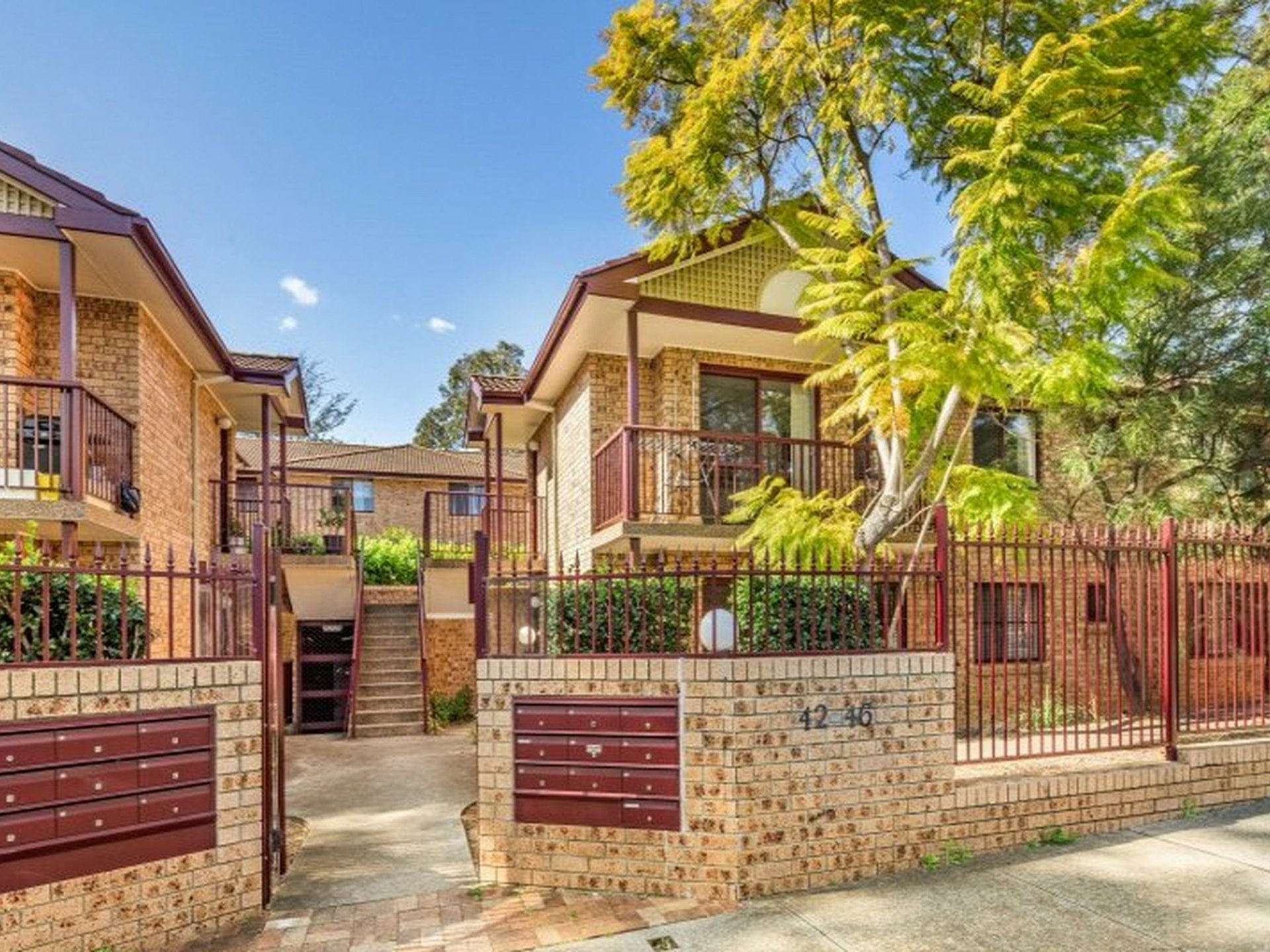 2/42-46 Wentworth Road, BURWOOD