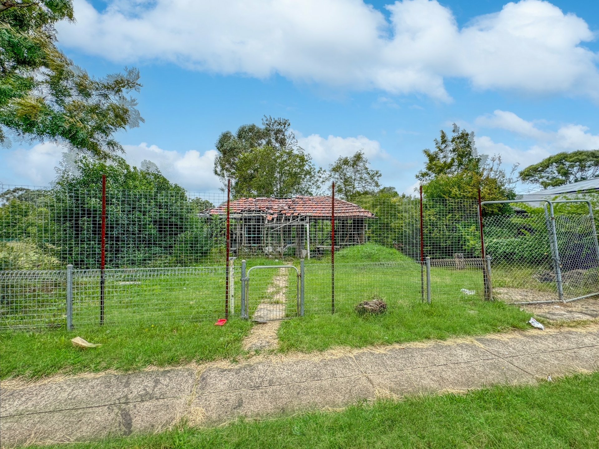 423 Wentworth Avenue Toongabbie NSW House for Sale LJ Hooker