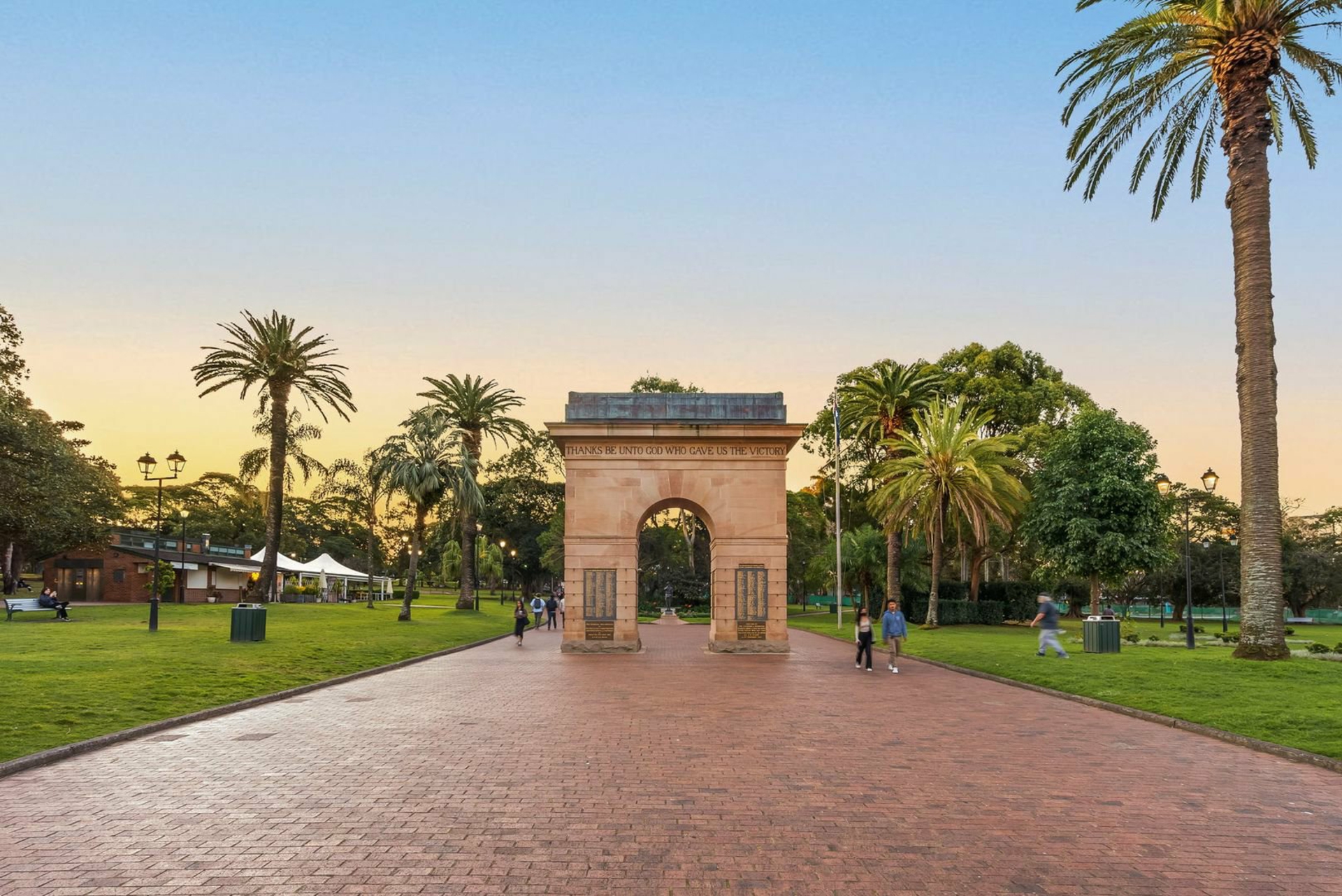 17/10-12 Park Avenue, BURWOOD