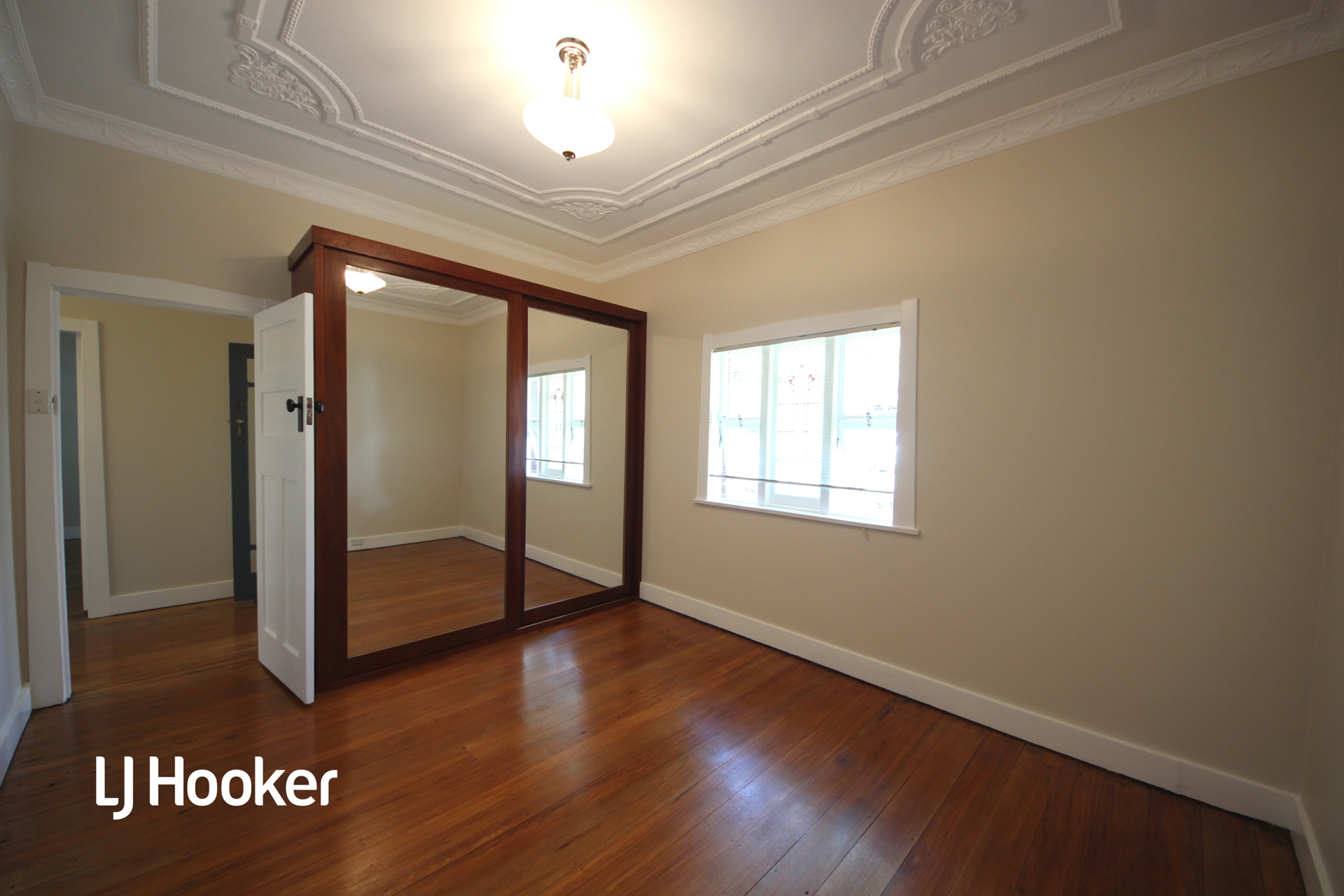 21 Bay Street, CROYDON